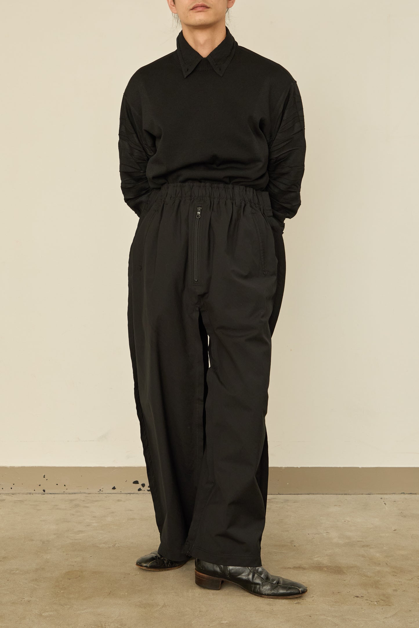 i'm here : " SLIT " PANTS :  / BLACK