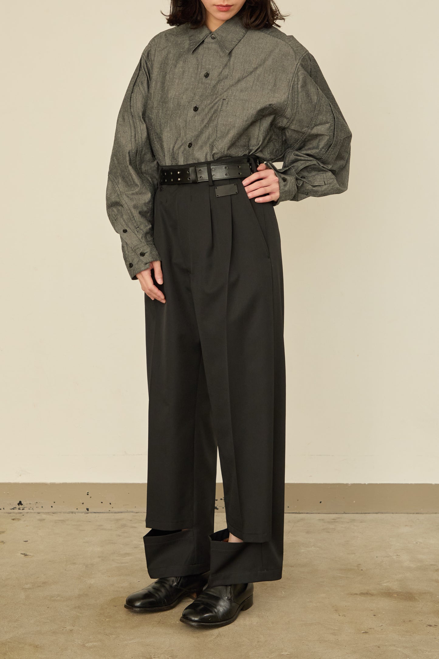 UN(I)FORM " SLIT " PANTS : / BLACK