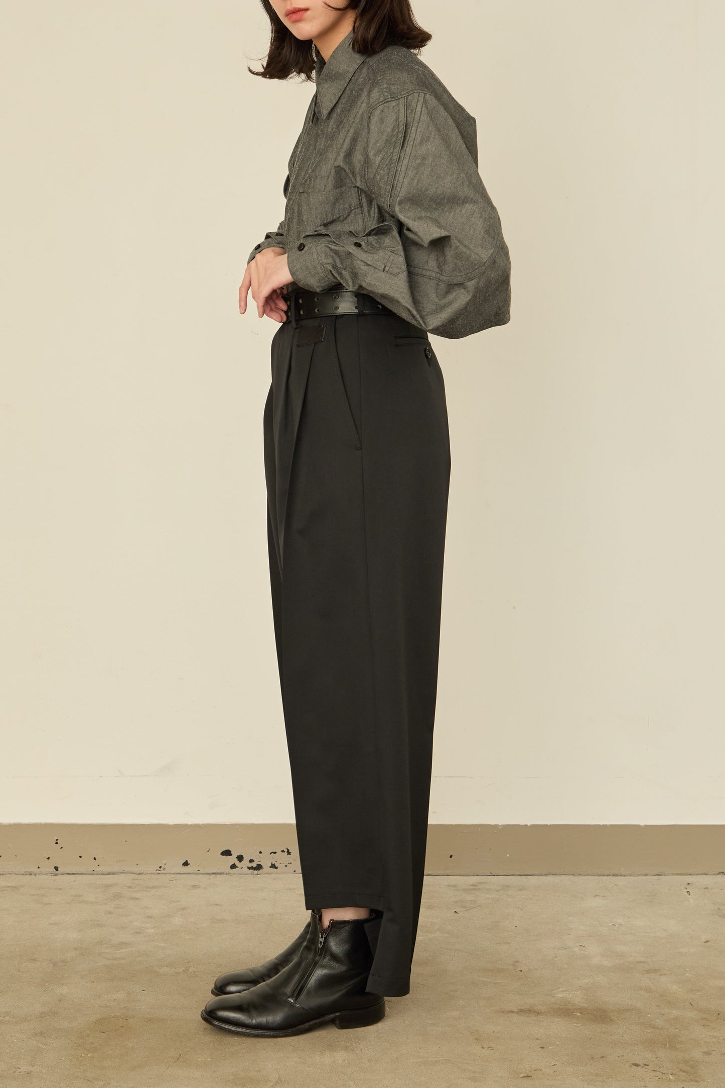 UN(I)FORM " SLIT " PANTS : / BLACK