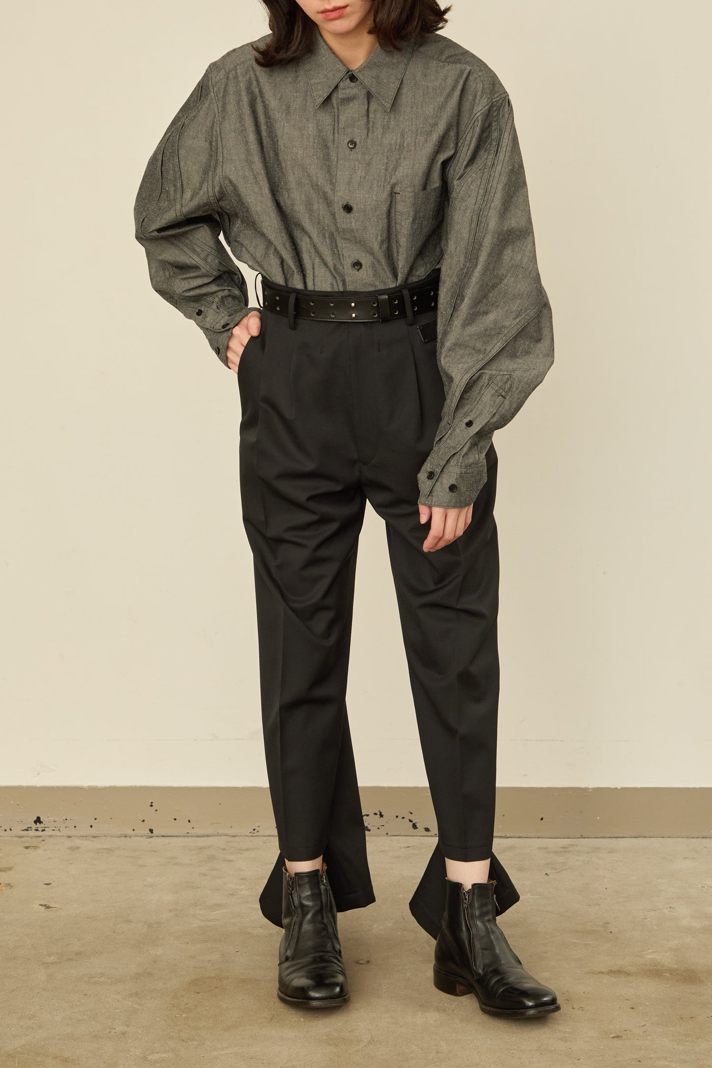 UN(I)FORM " SLIT " PANTS : / BLACK