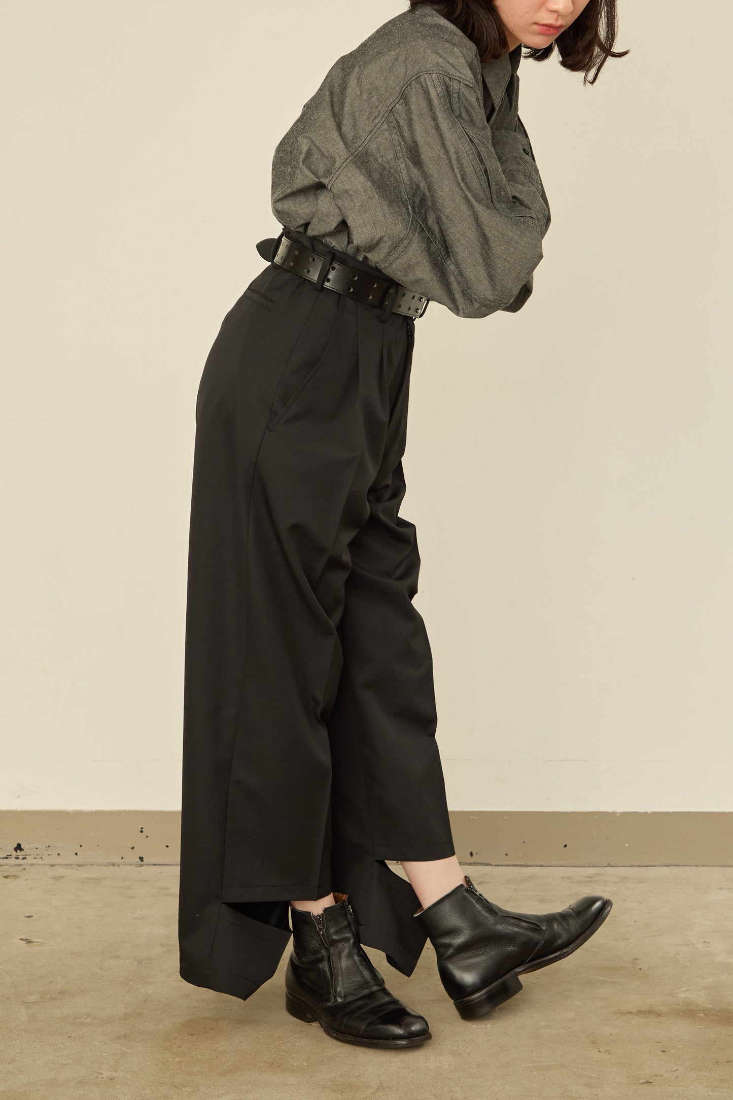UN(I)FORM " SLIT " PANTS : / BLACK