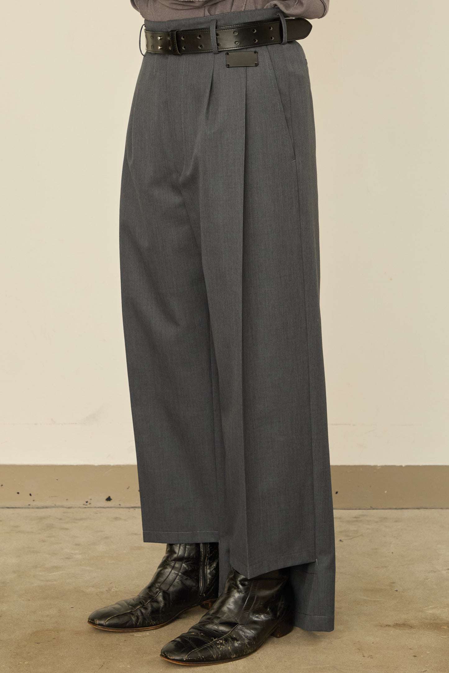 UN(I)FORM " SLIT " PANTS : / GRAY