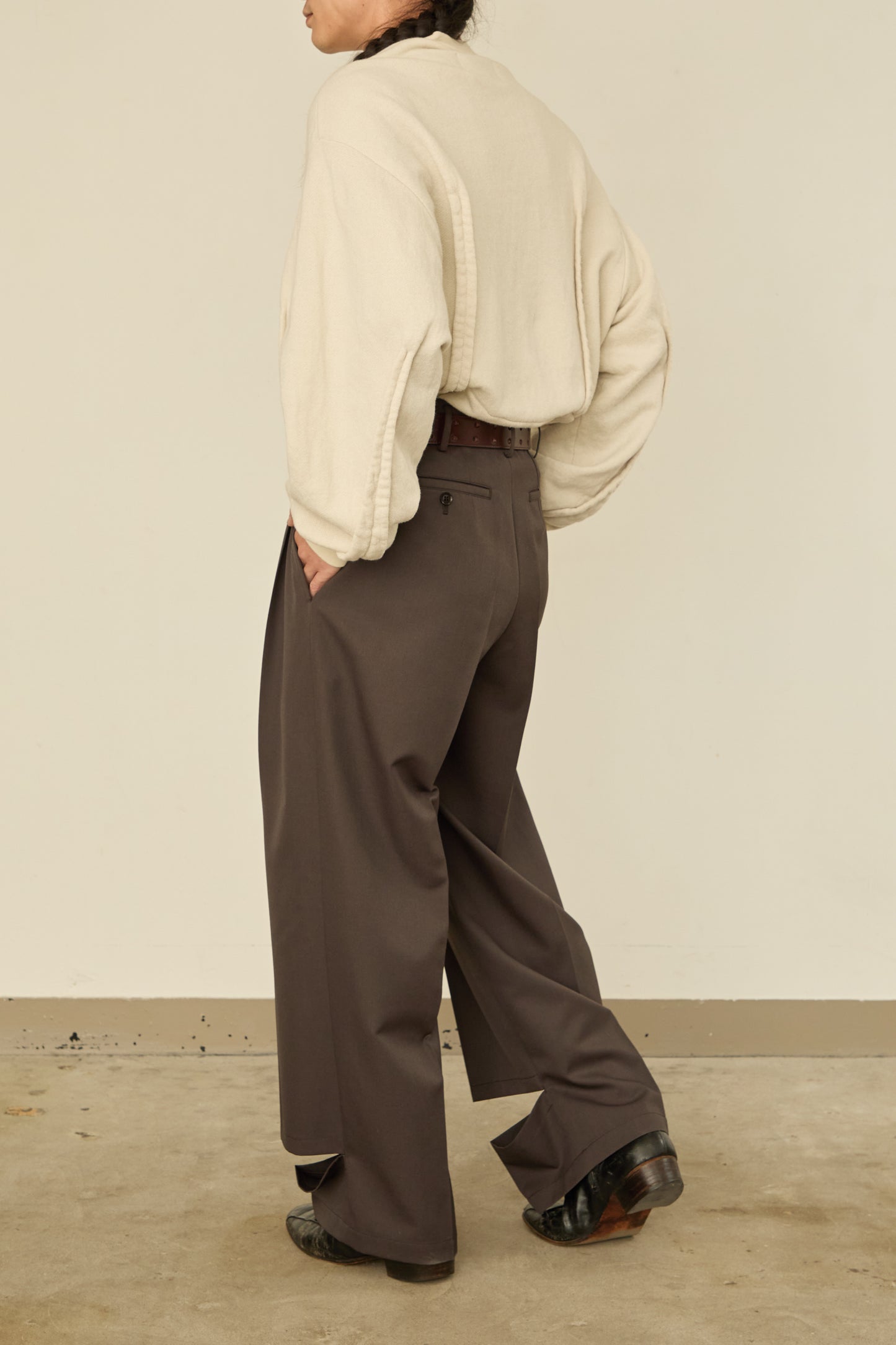 UN(I)FORM " SLIT " PANTS : / BROWN