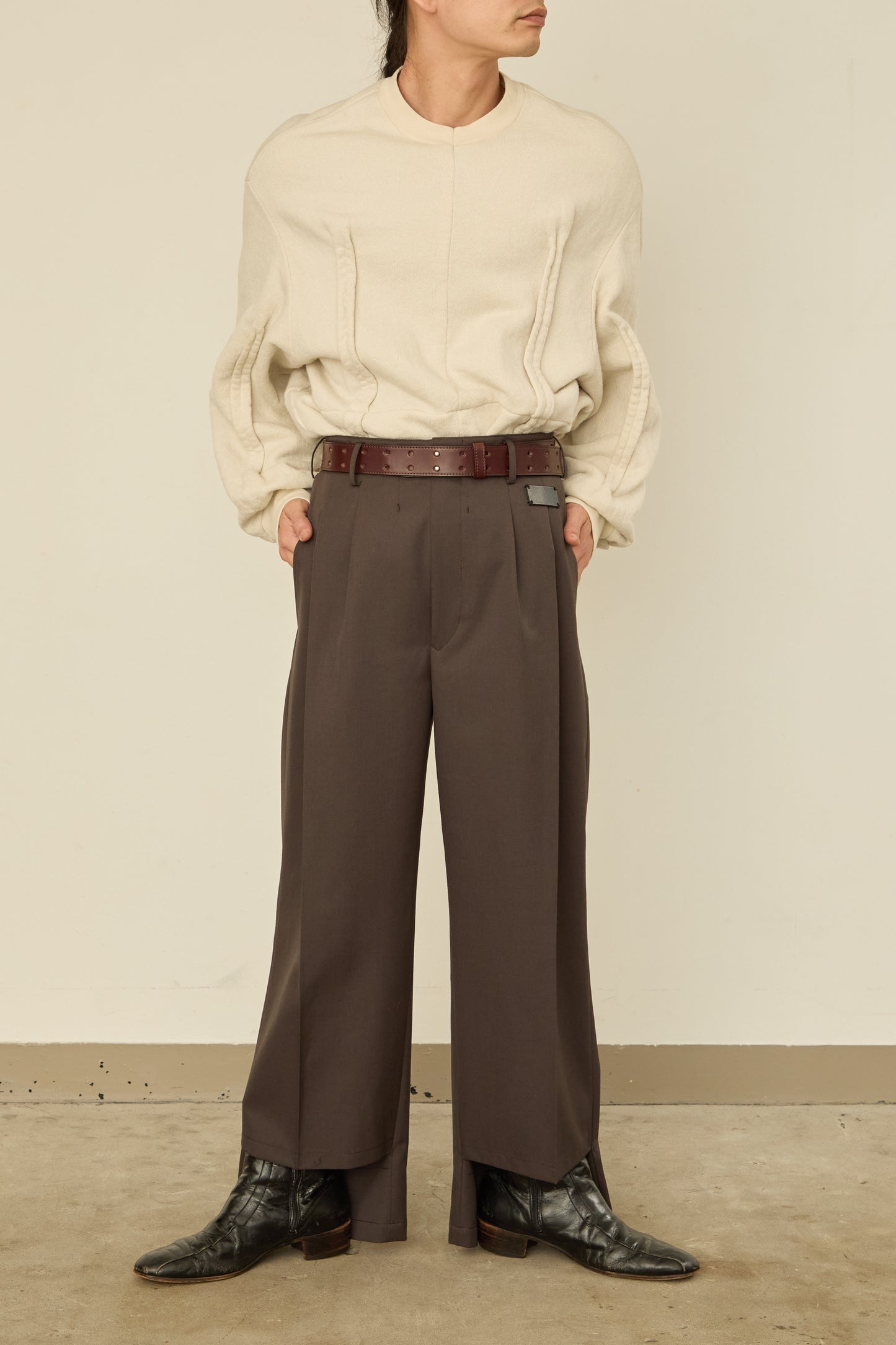 UN(I)FORM " SLIT " PANTS : / BROWN