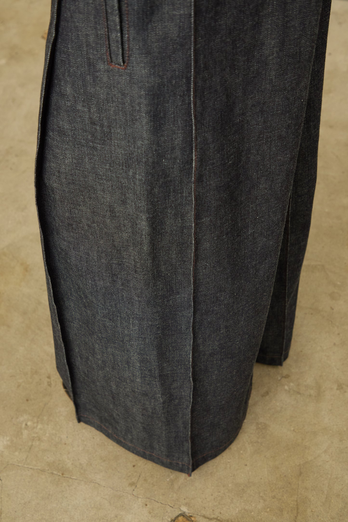 i'm here : " BOX " DENIM PANTS : / NAVY (RIGID)