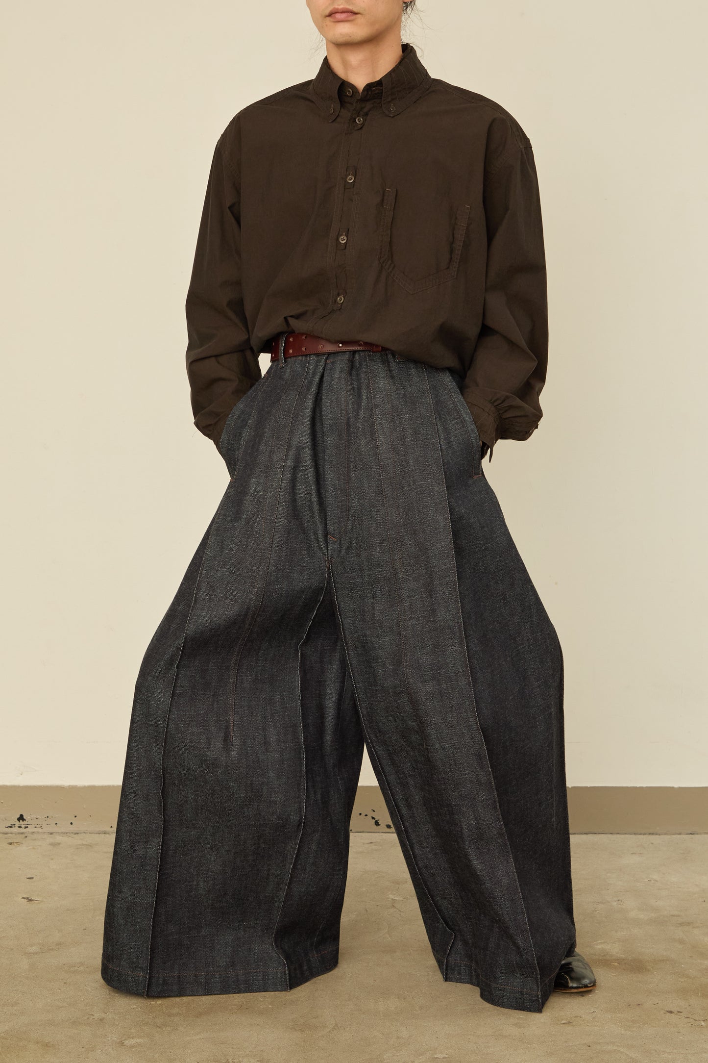i'm here : " BOX " DENIM PANTS : / BLUE