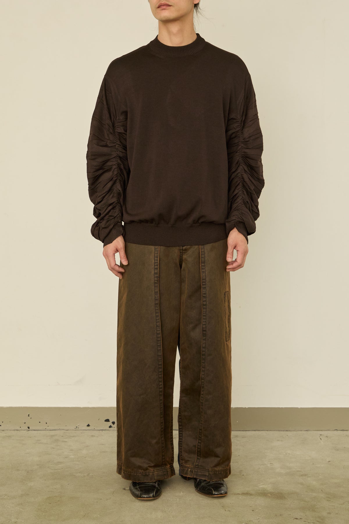 i'm here : " SHIRRING " SLEEVE KNIT : / BROWN