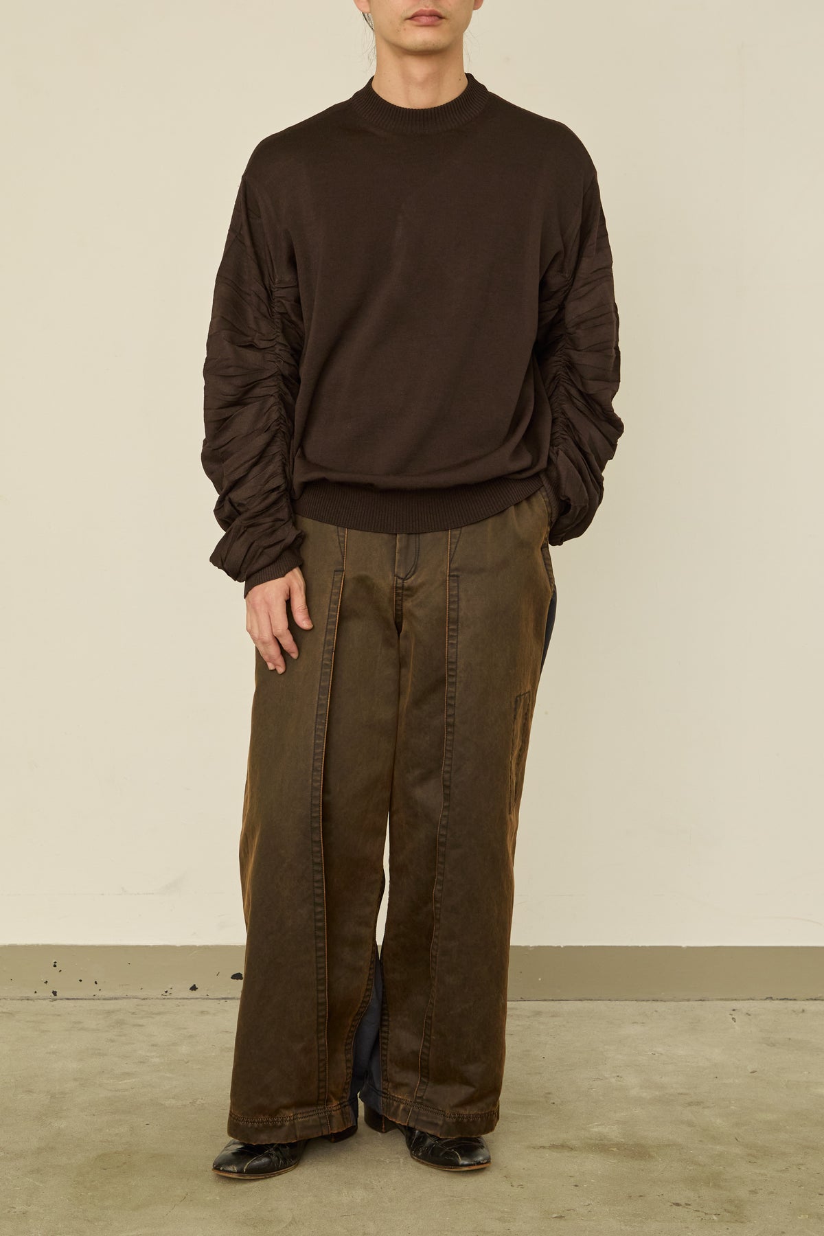 i'm here : " SHIRRING " SLEEVE KNIT : / BROWN