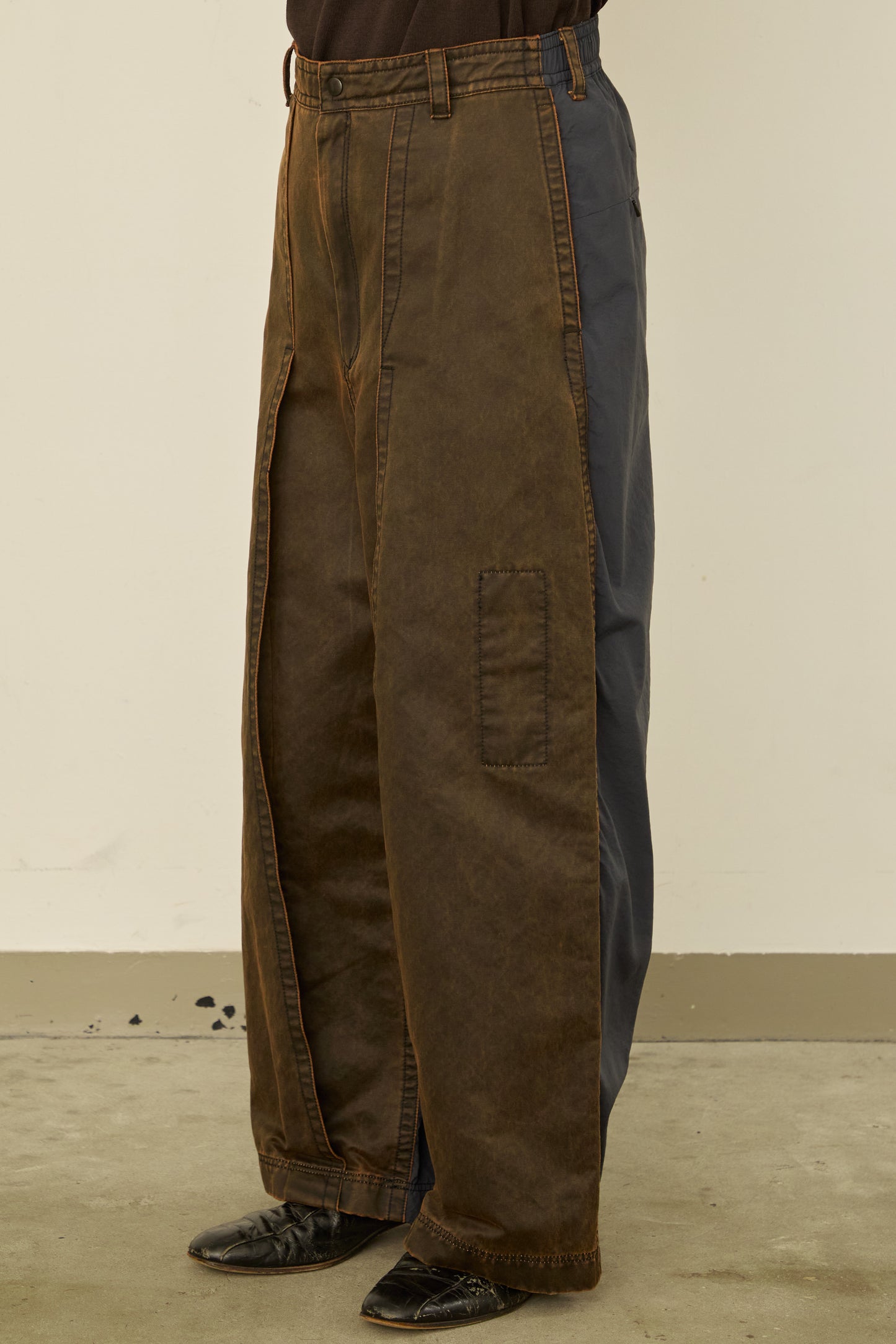 i'm here : " DOCKING " PANTS : / BROWN