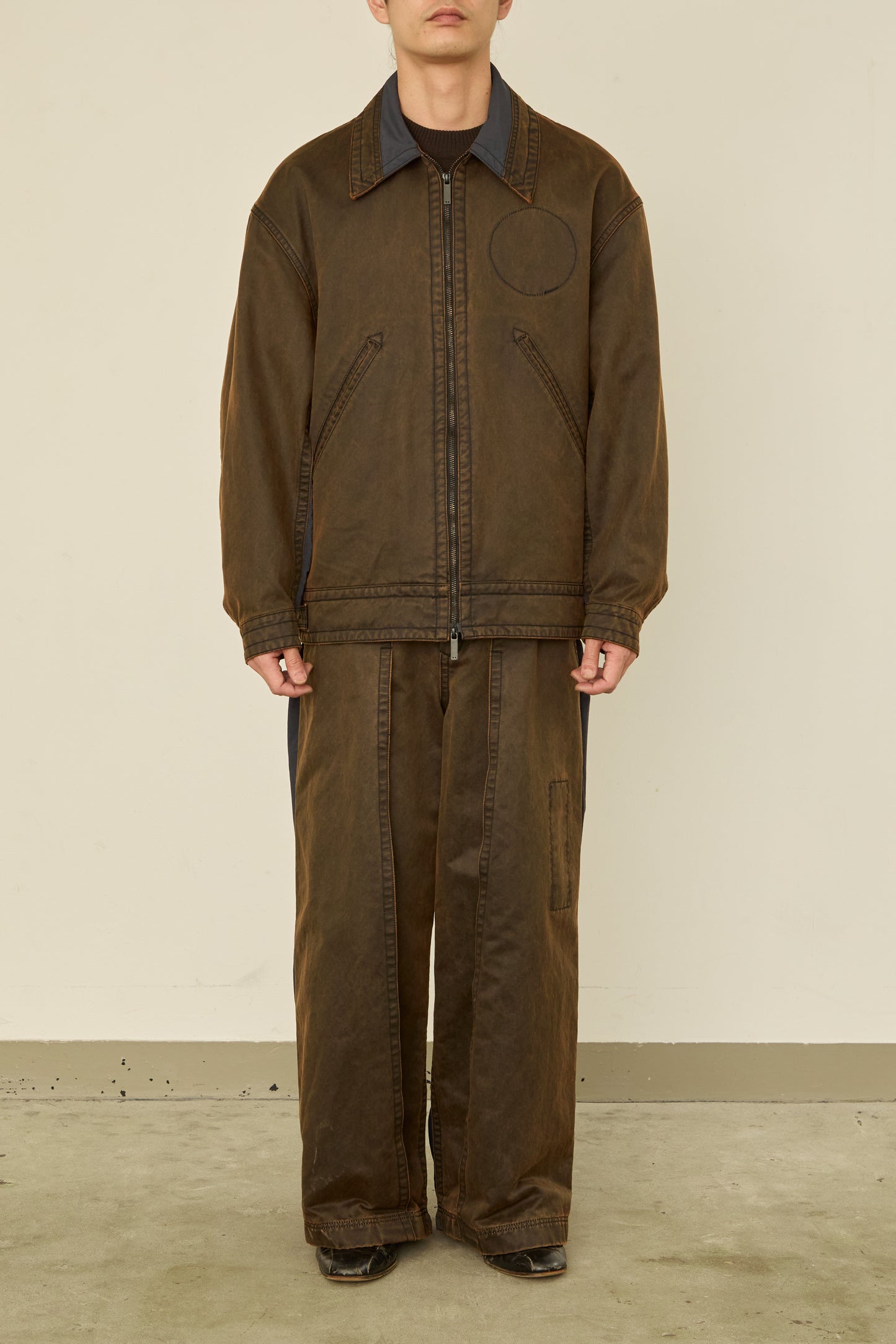 i'm here : " DOCKING " JACKET : / BROWN
