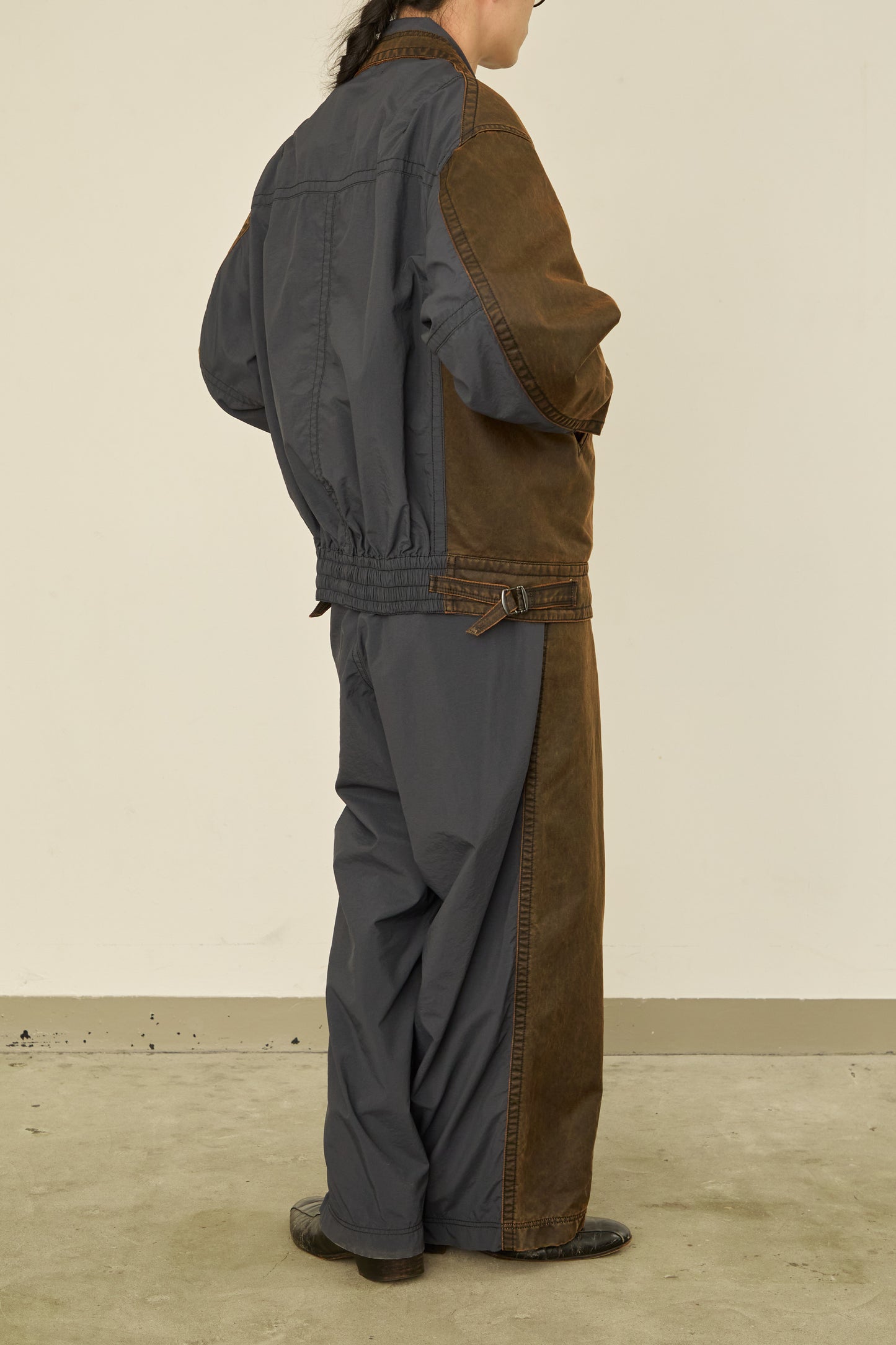 i'm here : " DOCKING " JACKET : / BROWN