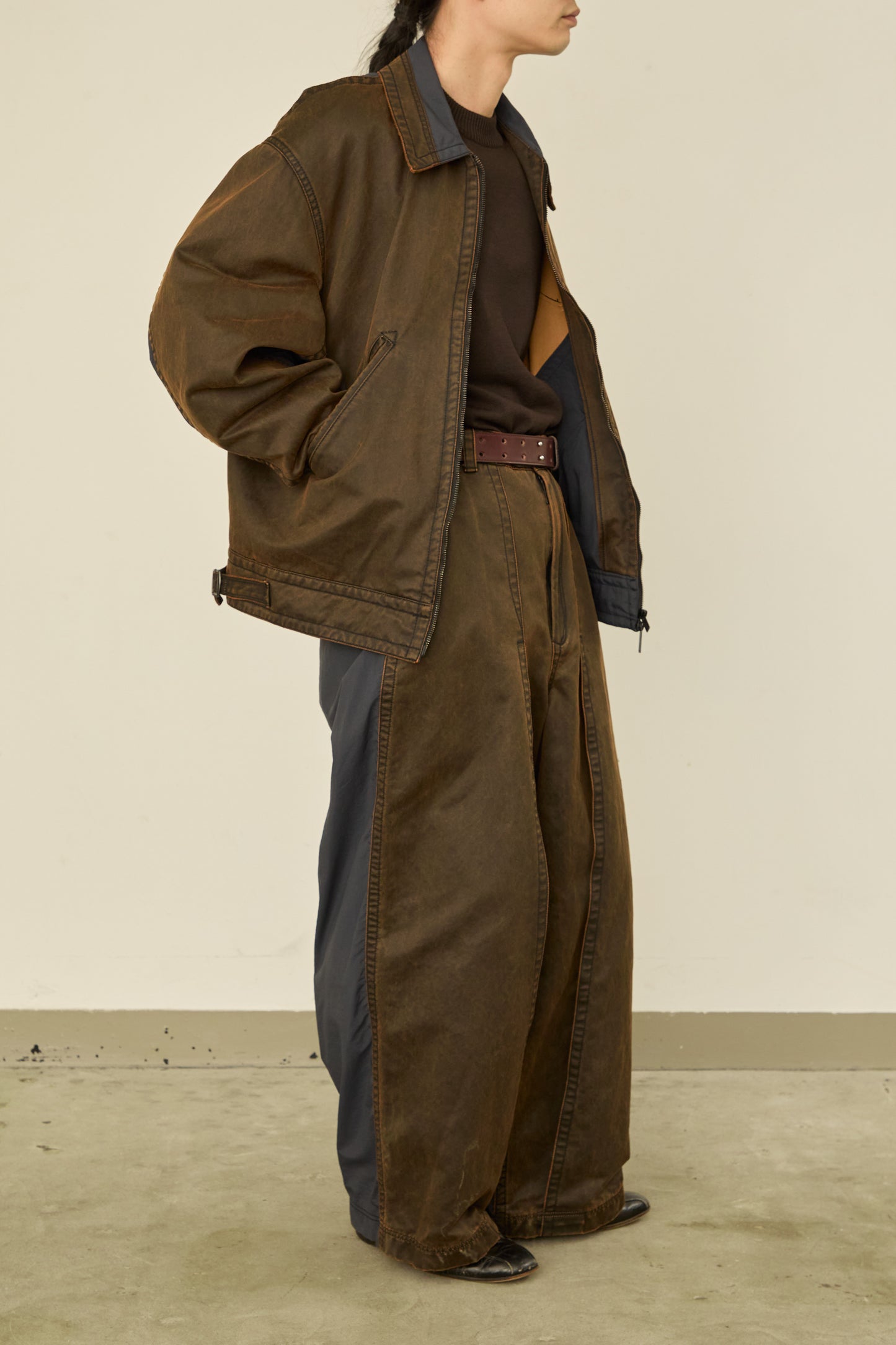i'm here : " DOCKING " JACKET : / BROWN