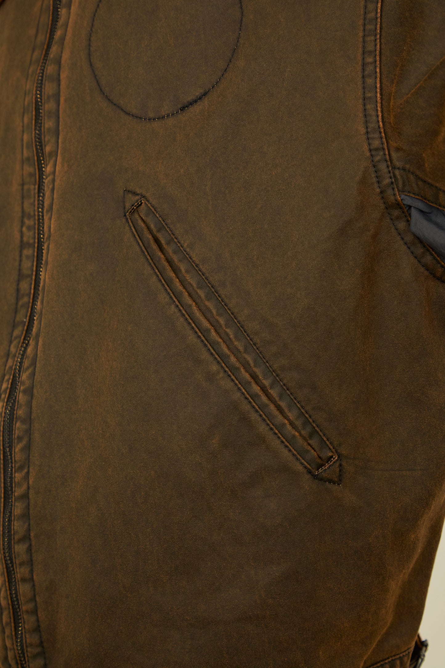 i'm here : " DOCKING " JACKET : / BROWN