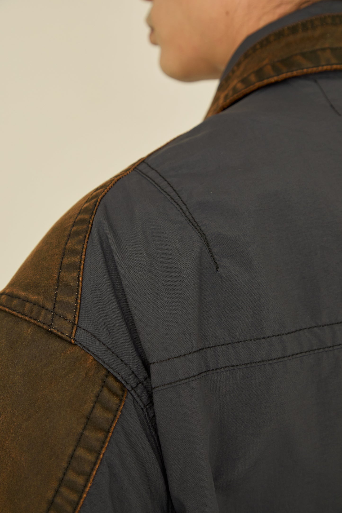 i'm here : " DOCKING " JACKET : / BROWN