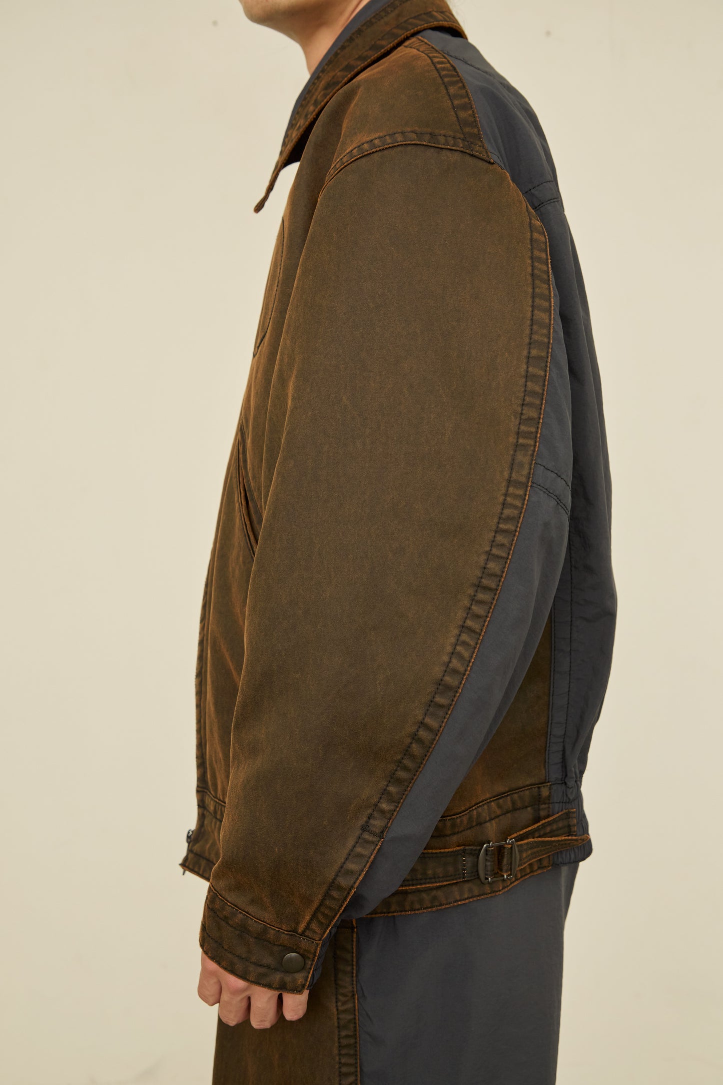i'm here : " DOCKING " JACKET : / BROWN