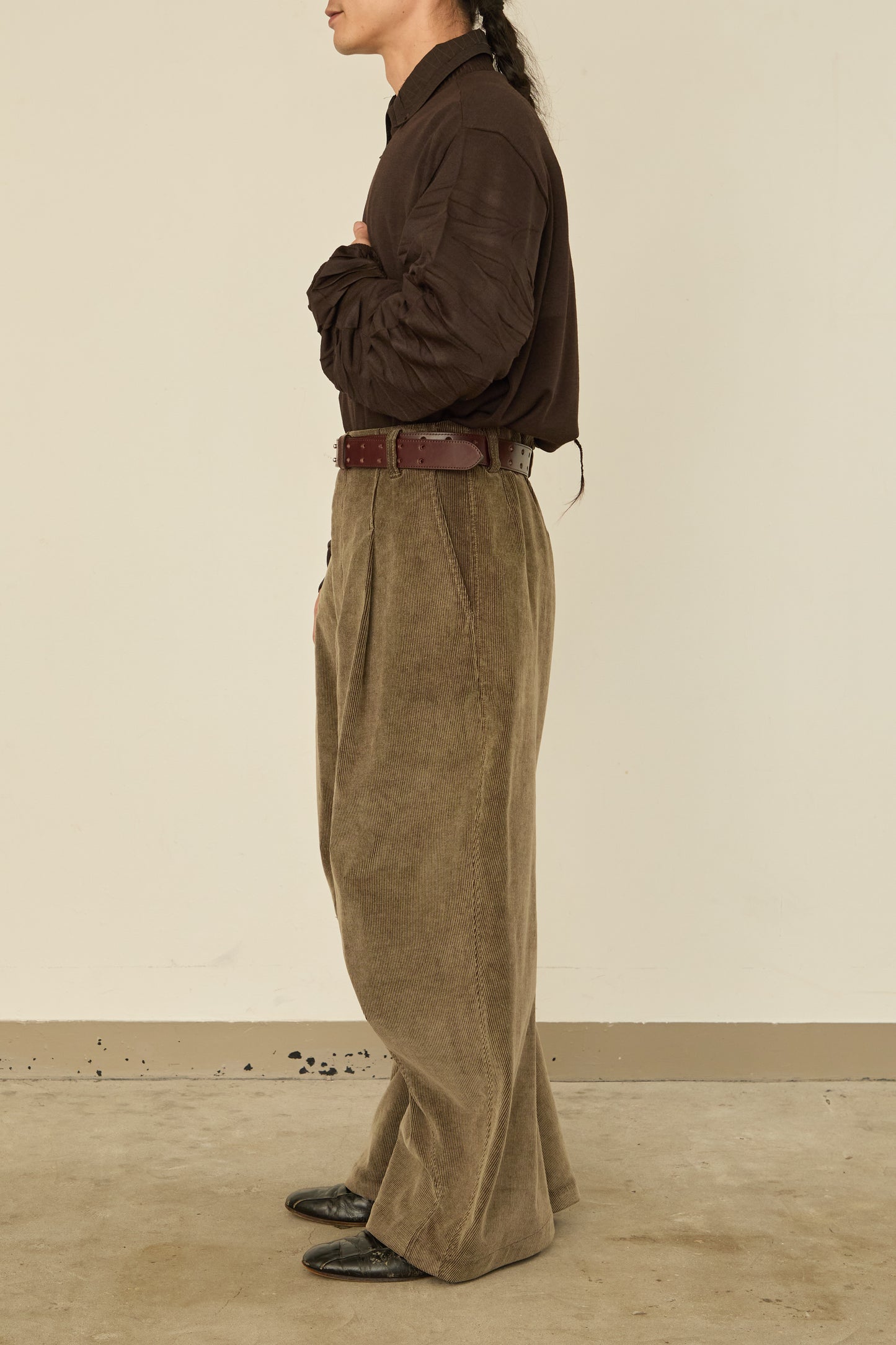 i'm here : " TWIST " CORDUROY PANTS : / BEIGE