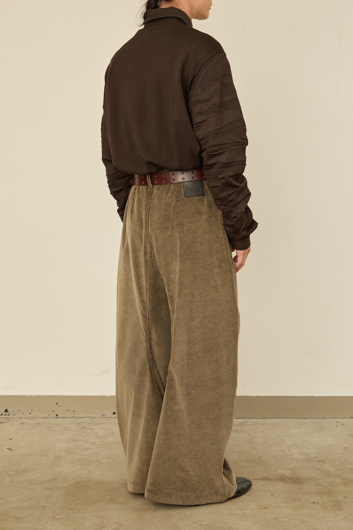 i'm here : " TWIST " CORDUROY PANTS : / BEIGE