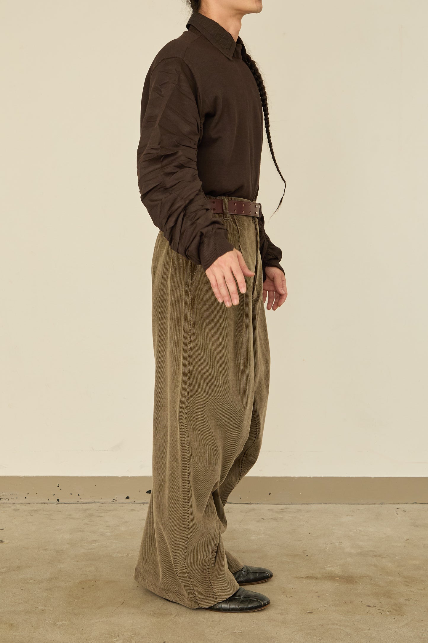 i'm here : " TWIST " CORDUROY PANTS : / BEIGE