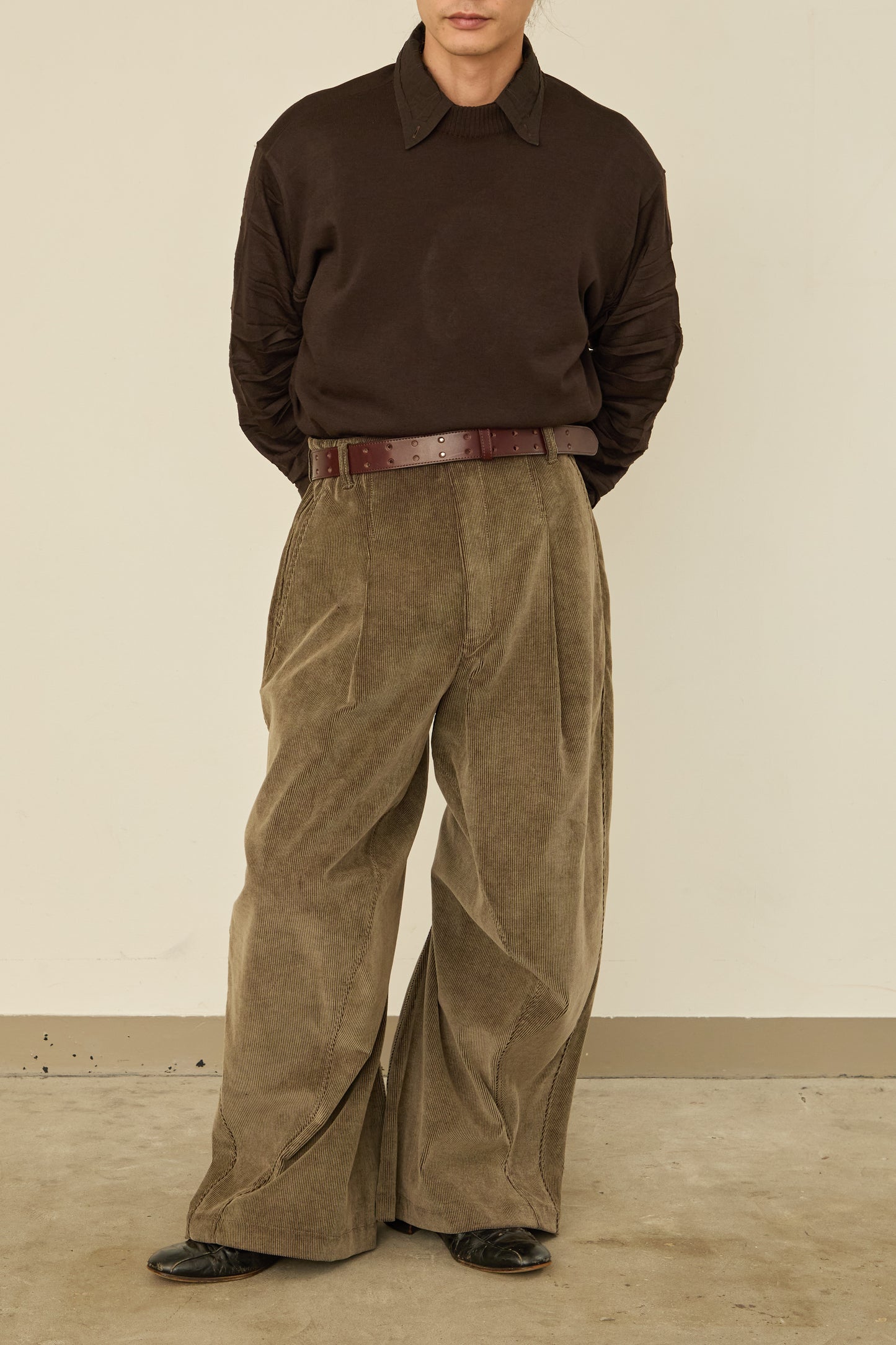 i'm here : " TWIST " CORDUROY PANTS : / BEIGE