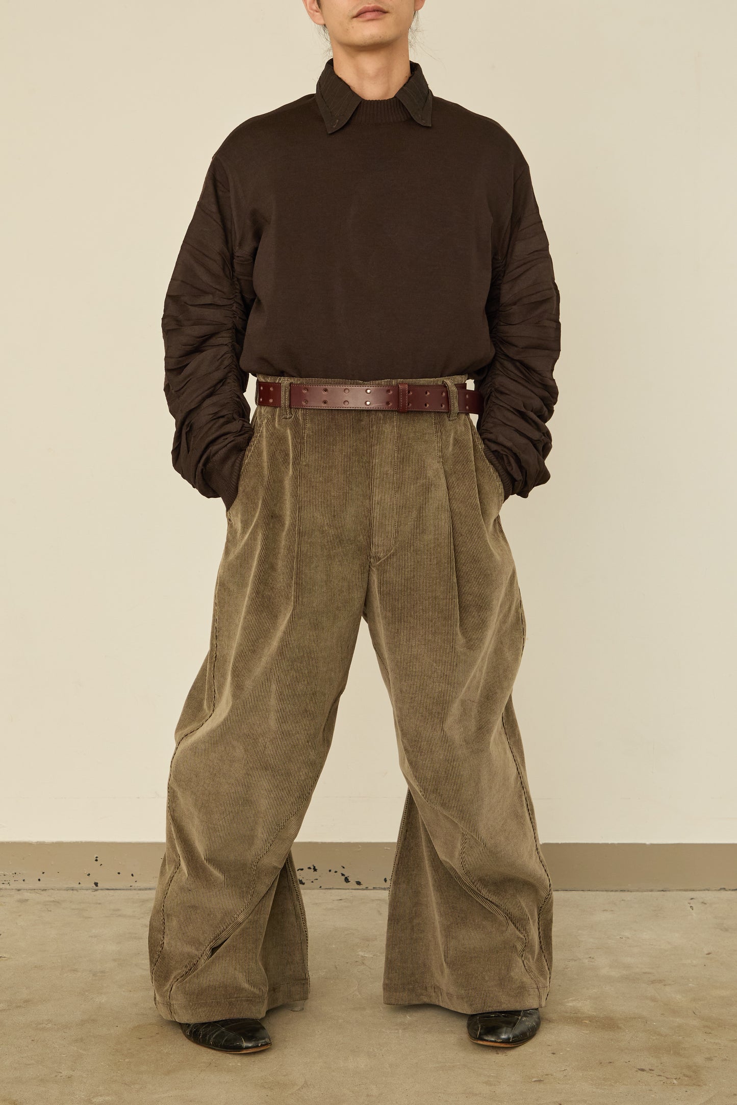 i'm here : " TWIST " CORDUROY PANTS : / BEIGE