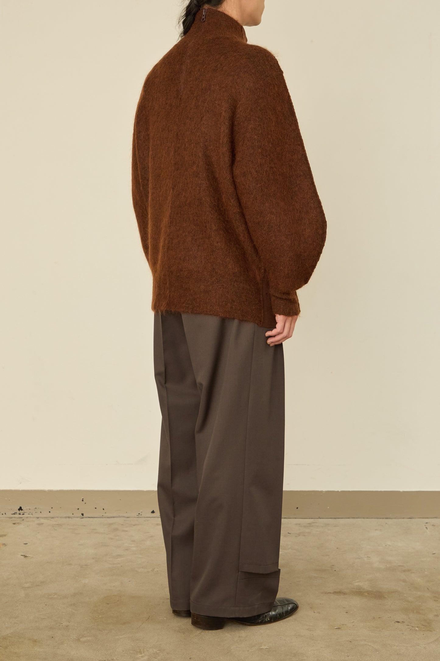 i'm here : " SWITCH " DRIVER`S KNIT : / BROWN