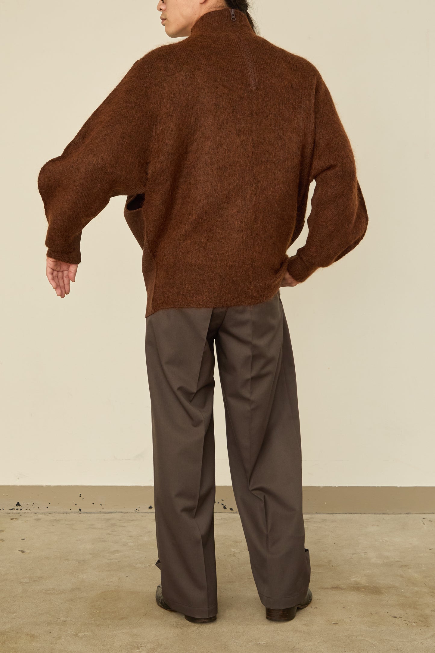 i'm here : " SWITCH " DRIVER`S KNIT : / BROWN