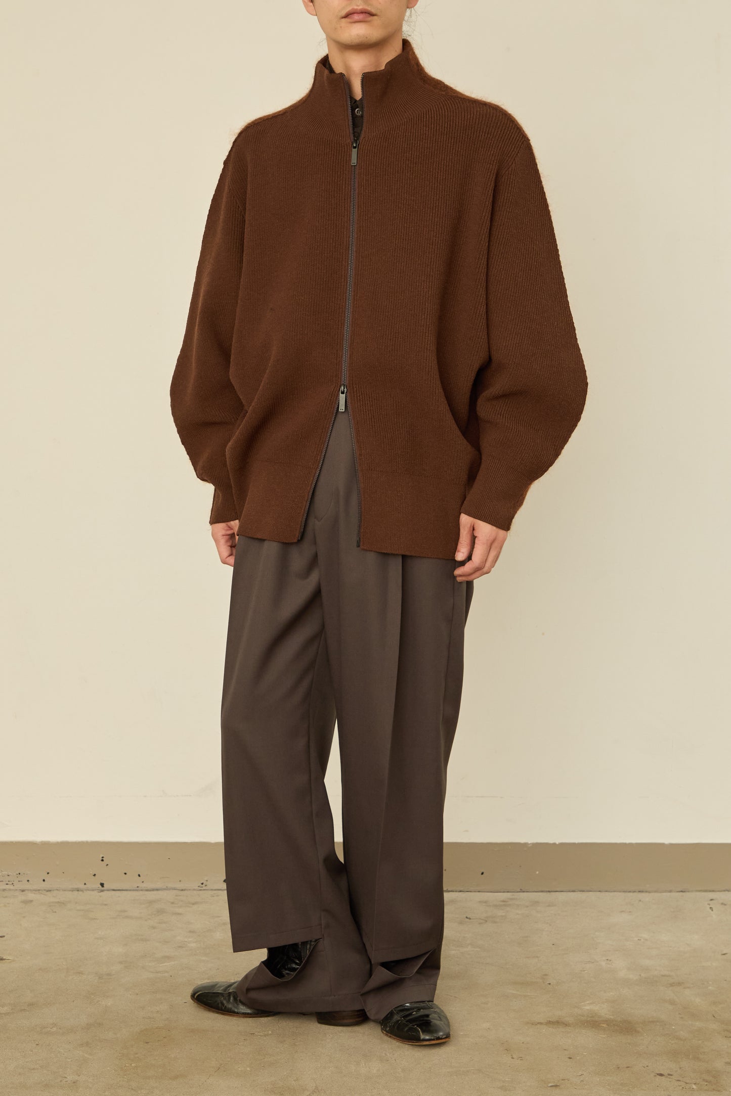 i'm here : " SWITCH " DRIVER`S KNIT : / BROWN