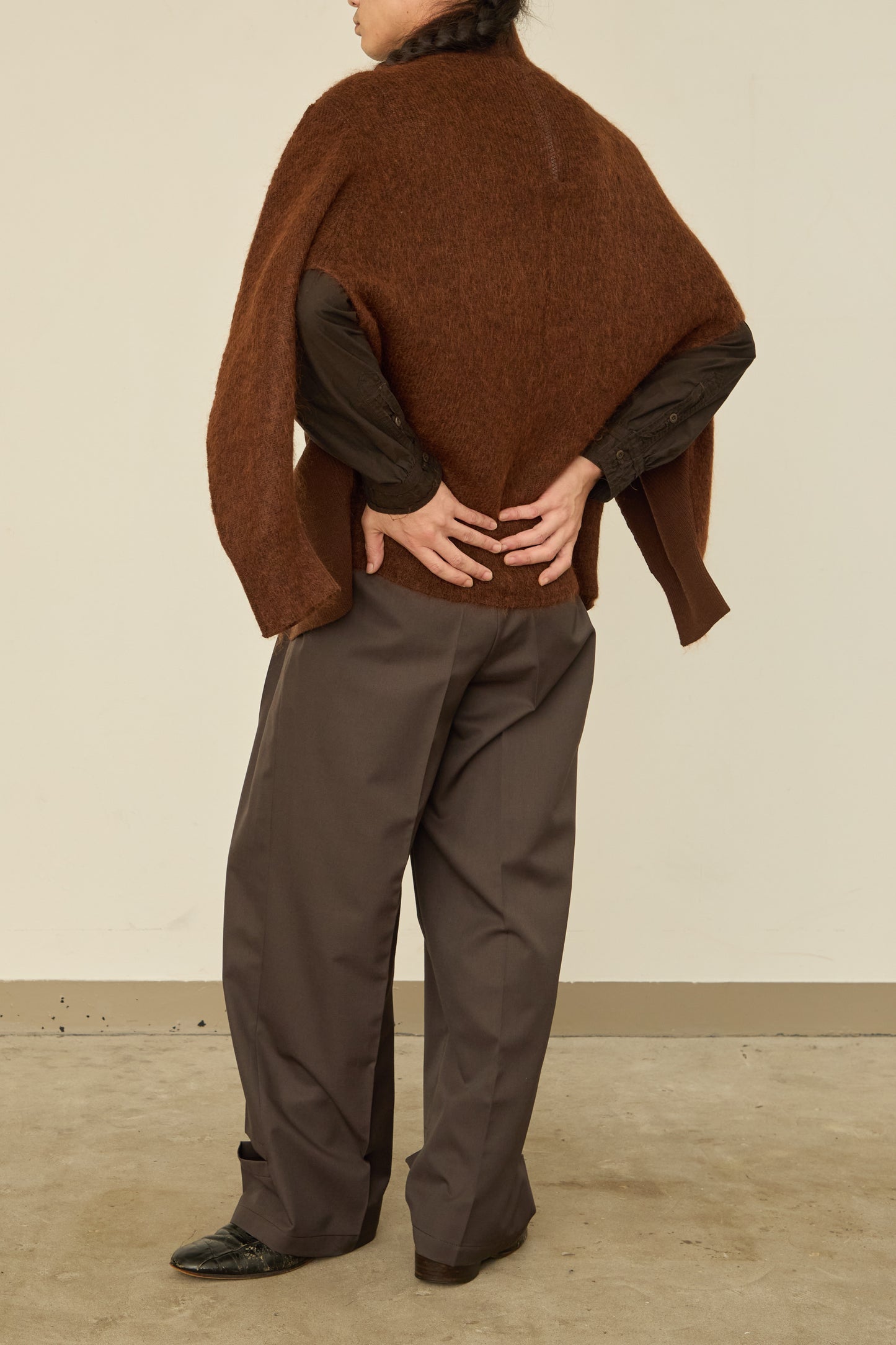 i'm here : " SWITCH " DRIVER`S KNIT : / BROWN