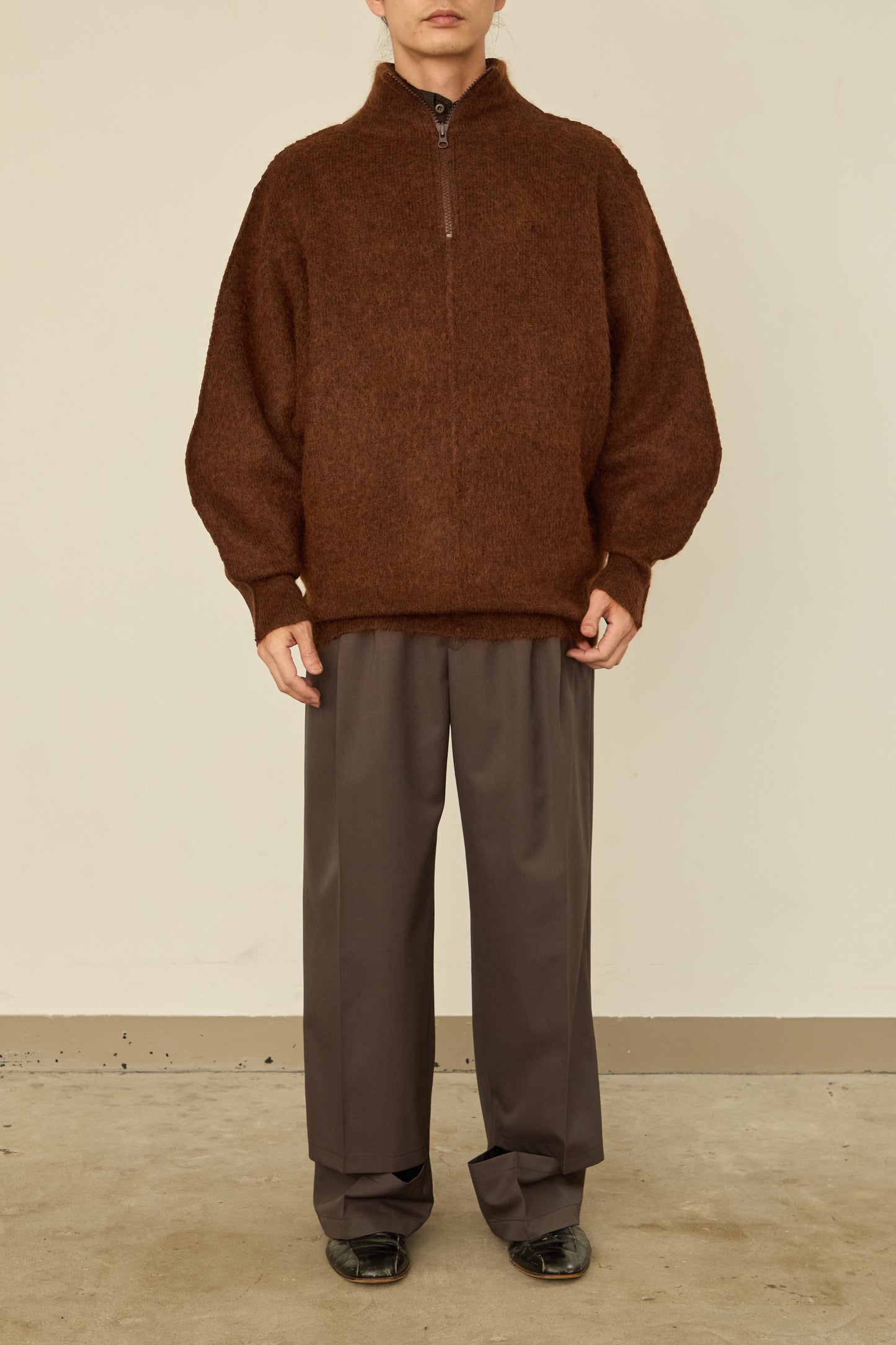 i'm here : " SWITCH " DRIVER`S KNIT : / BROWN