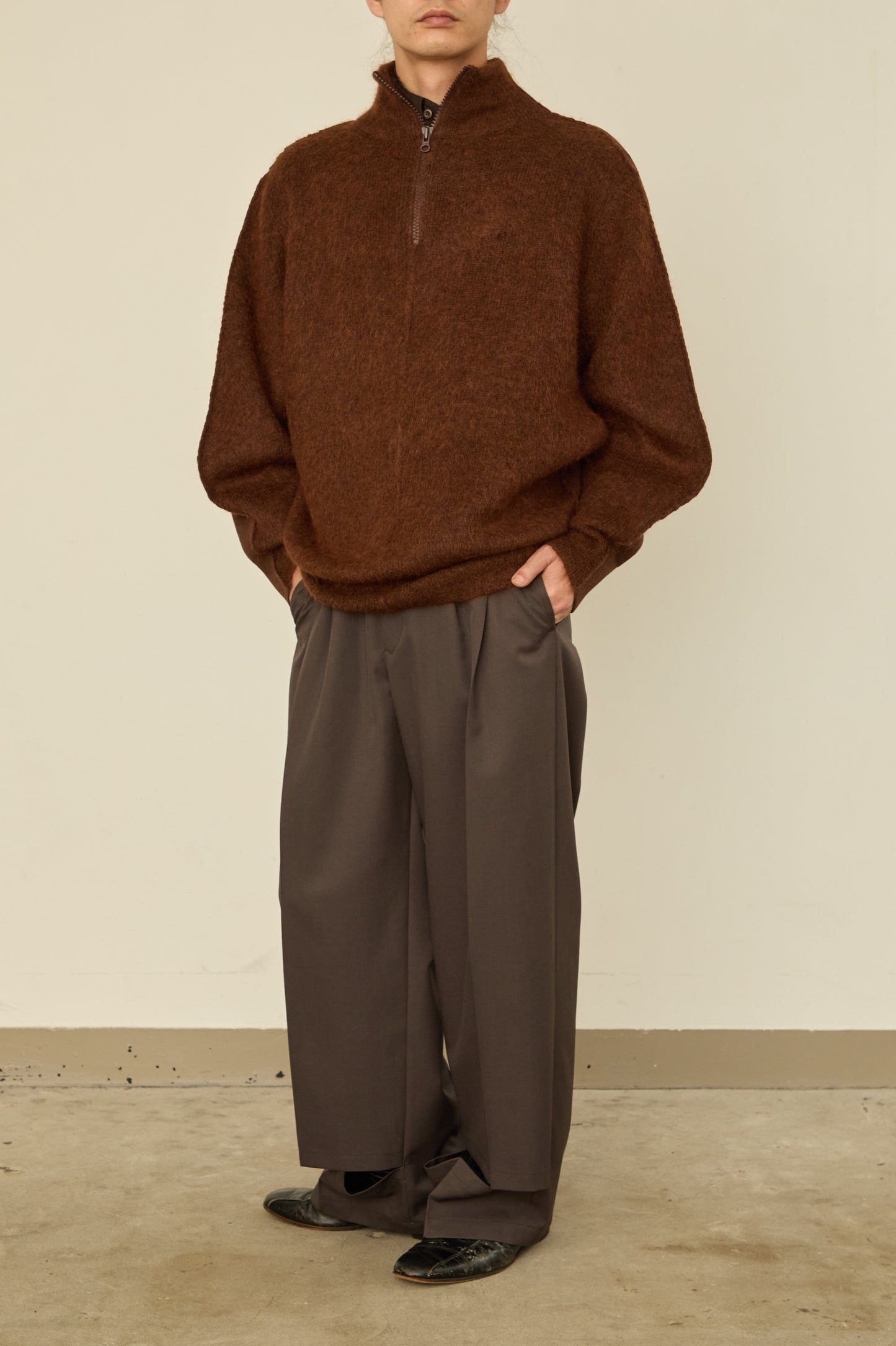 i'm here : " SWITCH " DRIVER`S KNIT : / BROWN