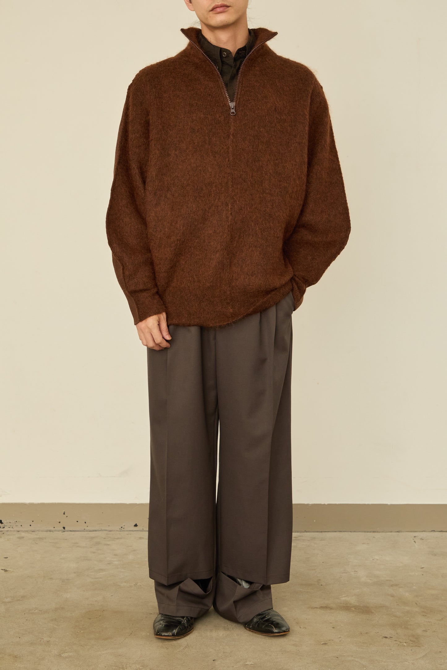 i'm here : " SWITCH " DRIVER`S KNIT : / BROWN