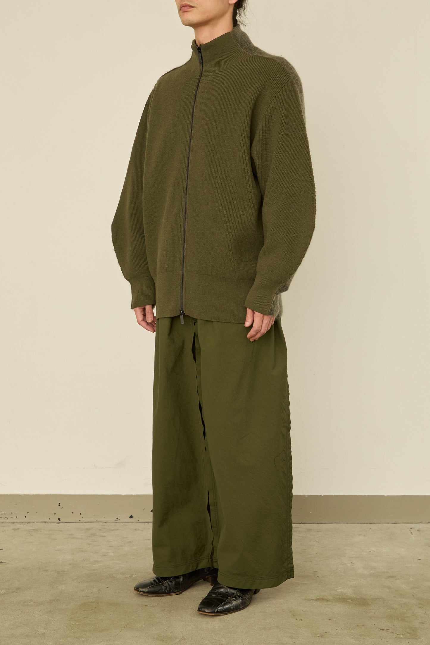 i'm here : " SWITCH " DRIVER`S KNIT : / KHAKI