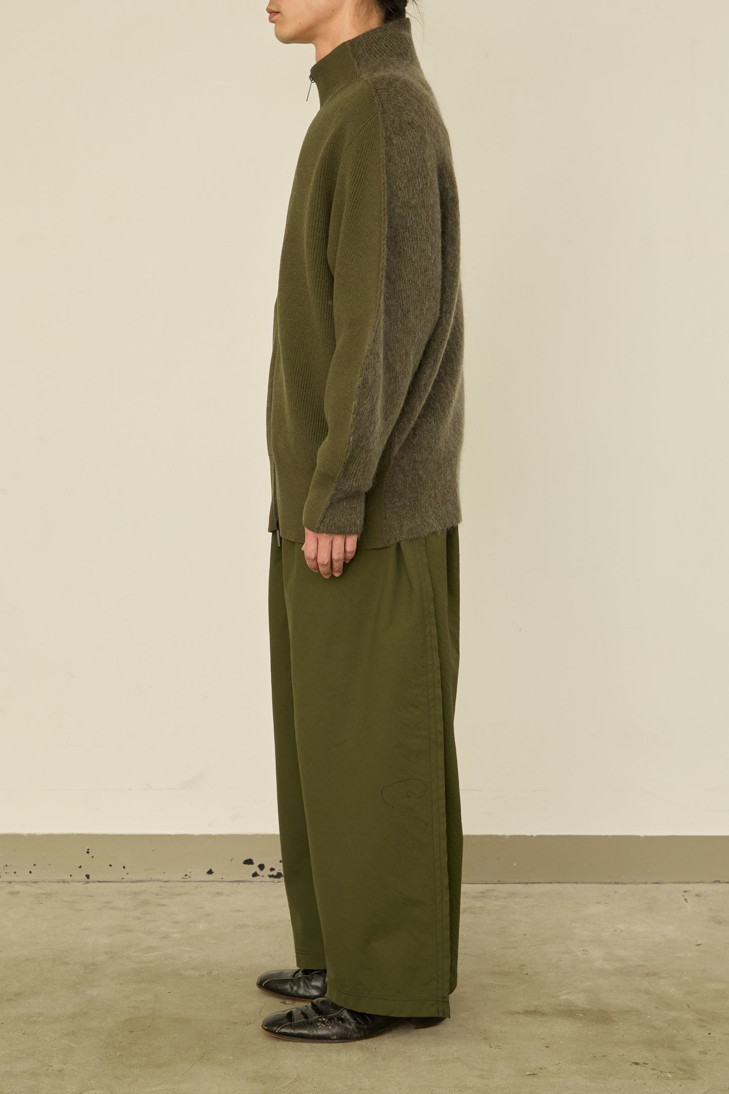 i'm here : " SWITCH " DRIVER`S KNIT : / KHAKI