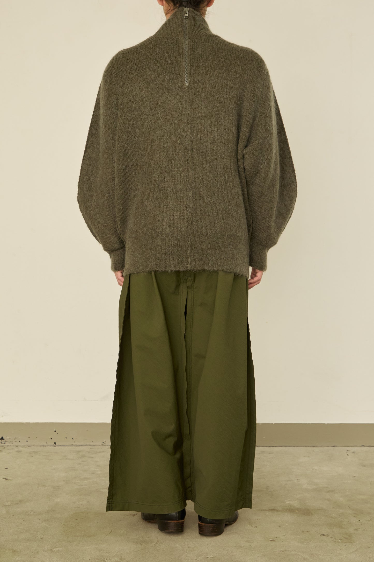 i'm here : " SWITCH " DRIVER`S KNIT : / KHAKI