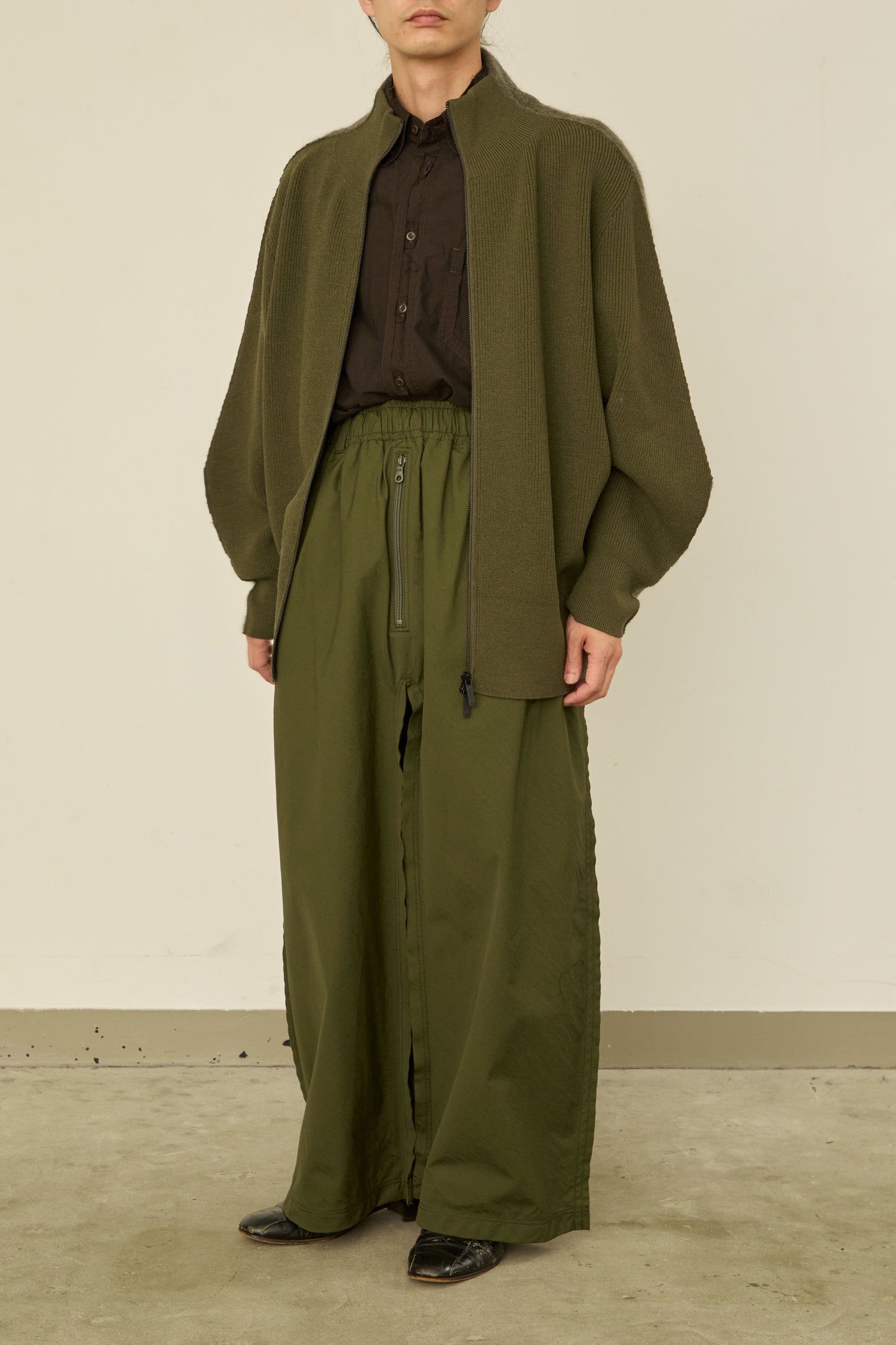 i'm here : " SWITCH " DRIVER`S KNIT : / KHAKI