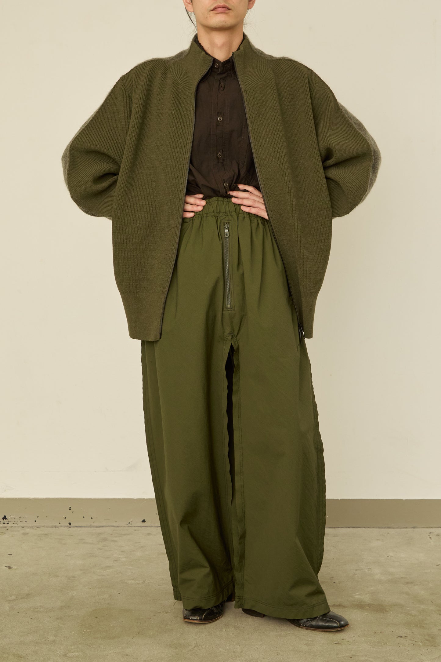 i'm here : " SWITCH " DRIVER`S KNIT : / KHAKI