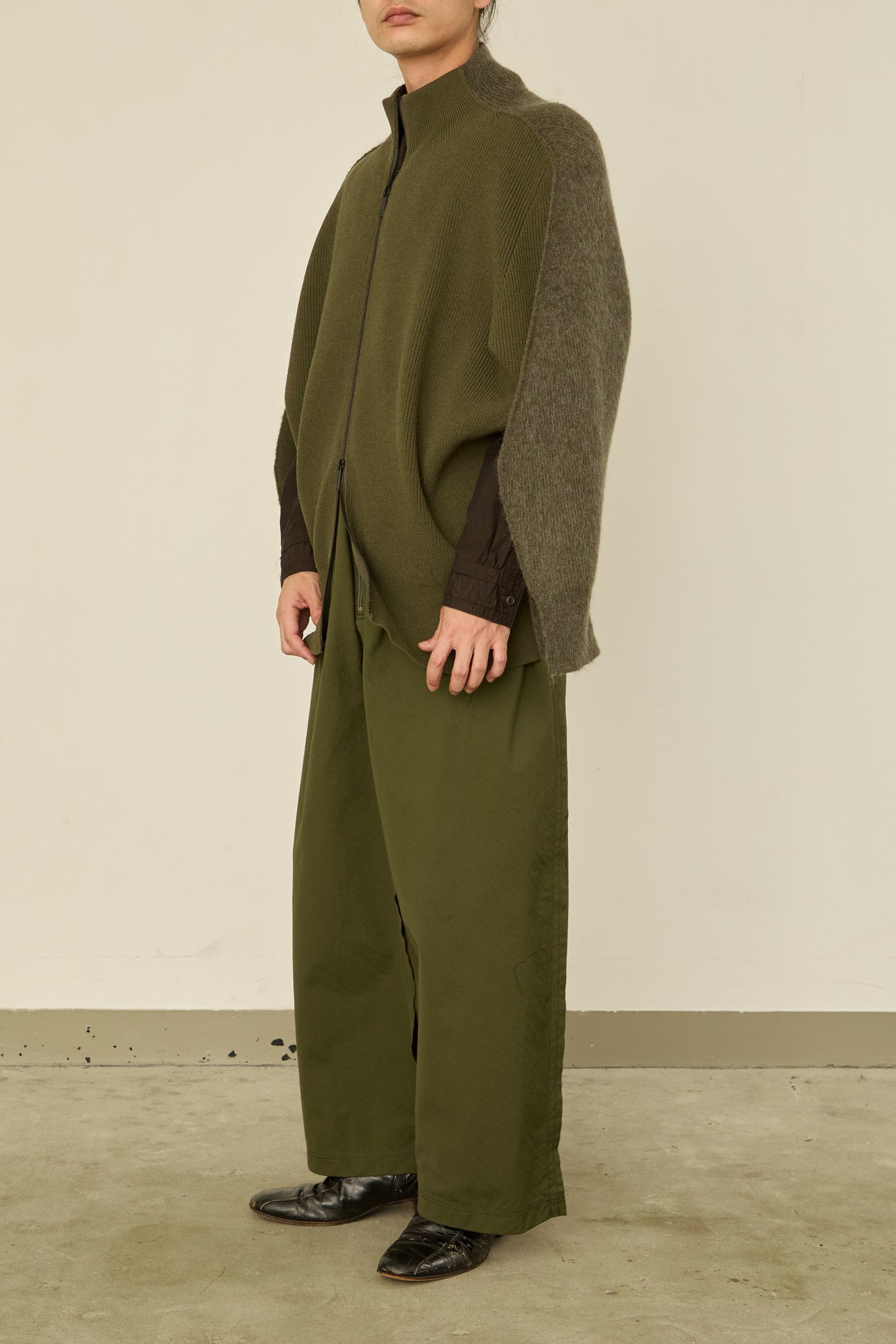 i'm here : " SWITCH " DRIVER`S KNIT : / KHAKI