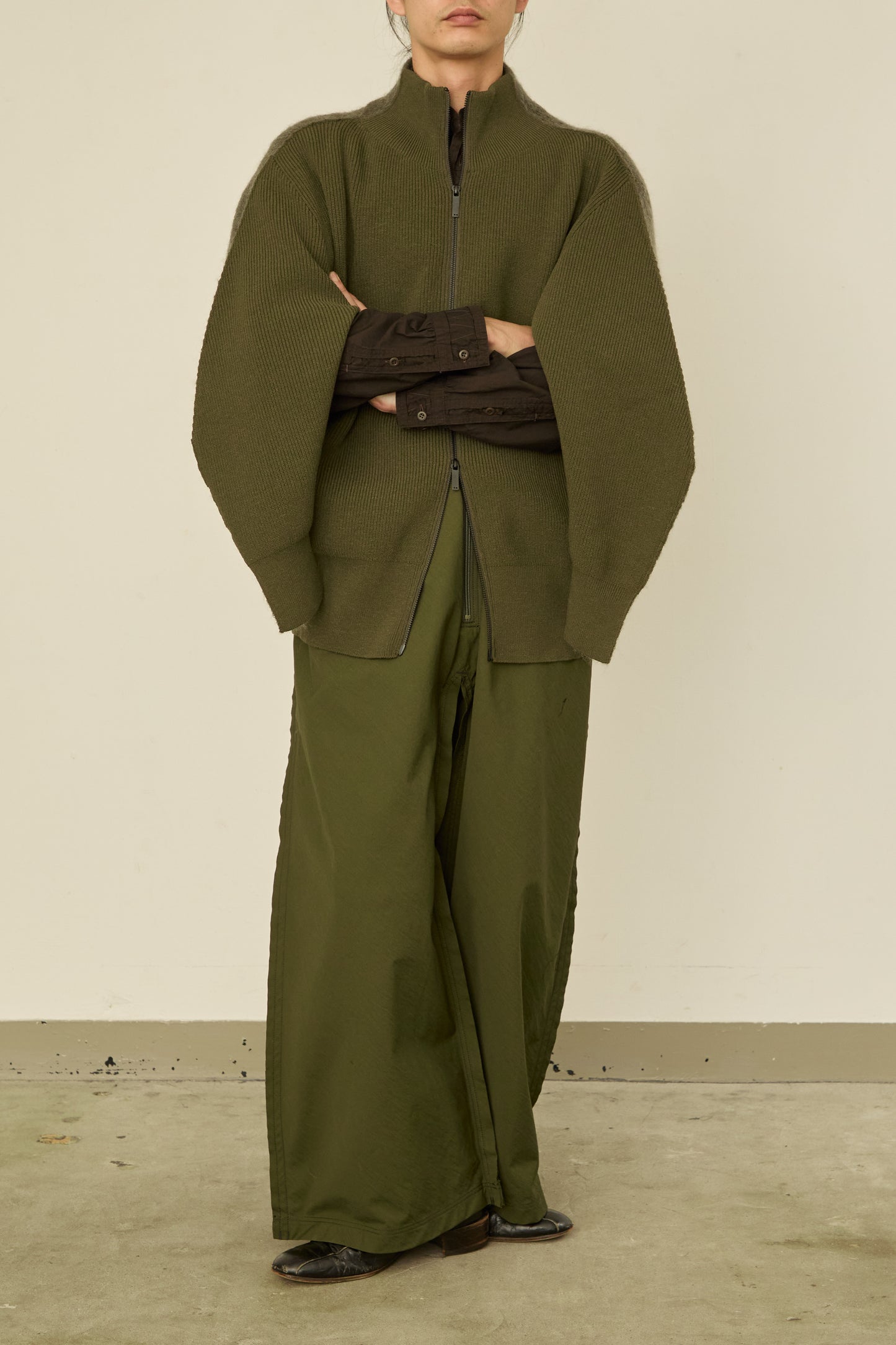 i'm here : " SWITCH " DRIVER`S KNIT : / KHAKI