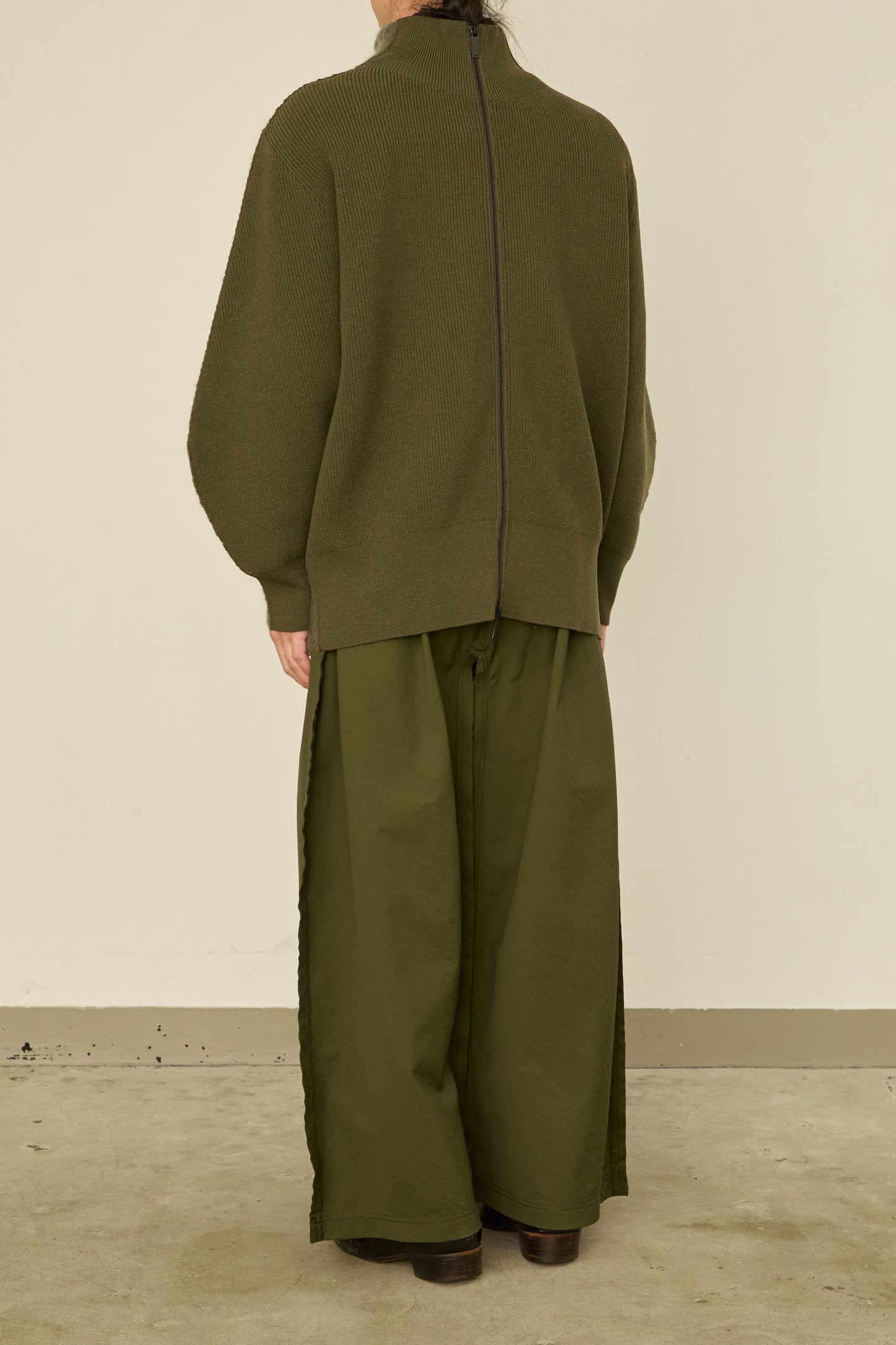 i'm here : " SWITCH " DRIVER`S KNIT : / KHAKI