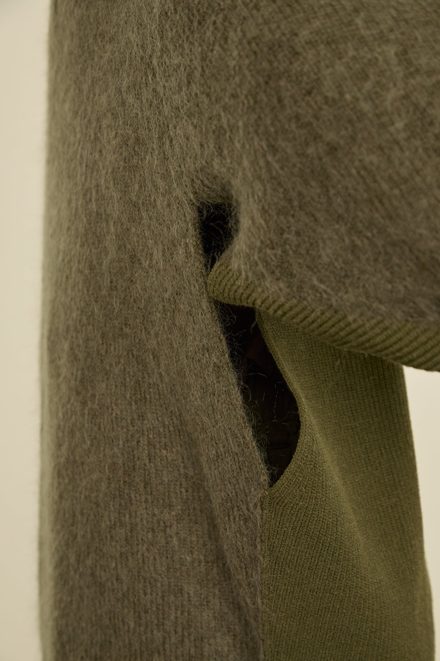 i'm here : " SWITCH " DRIVER`S KNIT : / BROWN