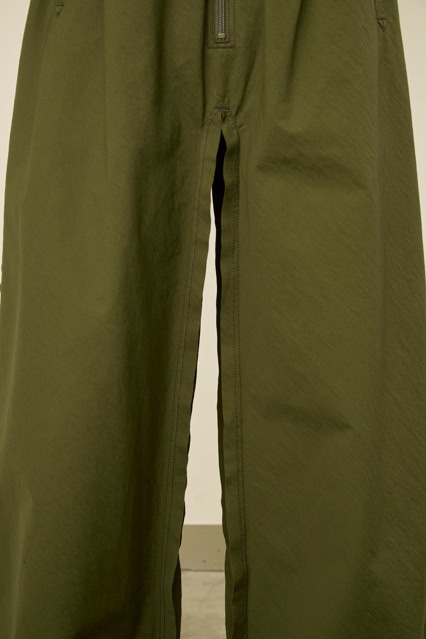 i'm here : " SLIT " PANTS :  / BLACK