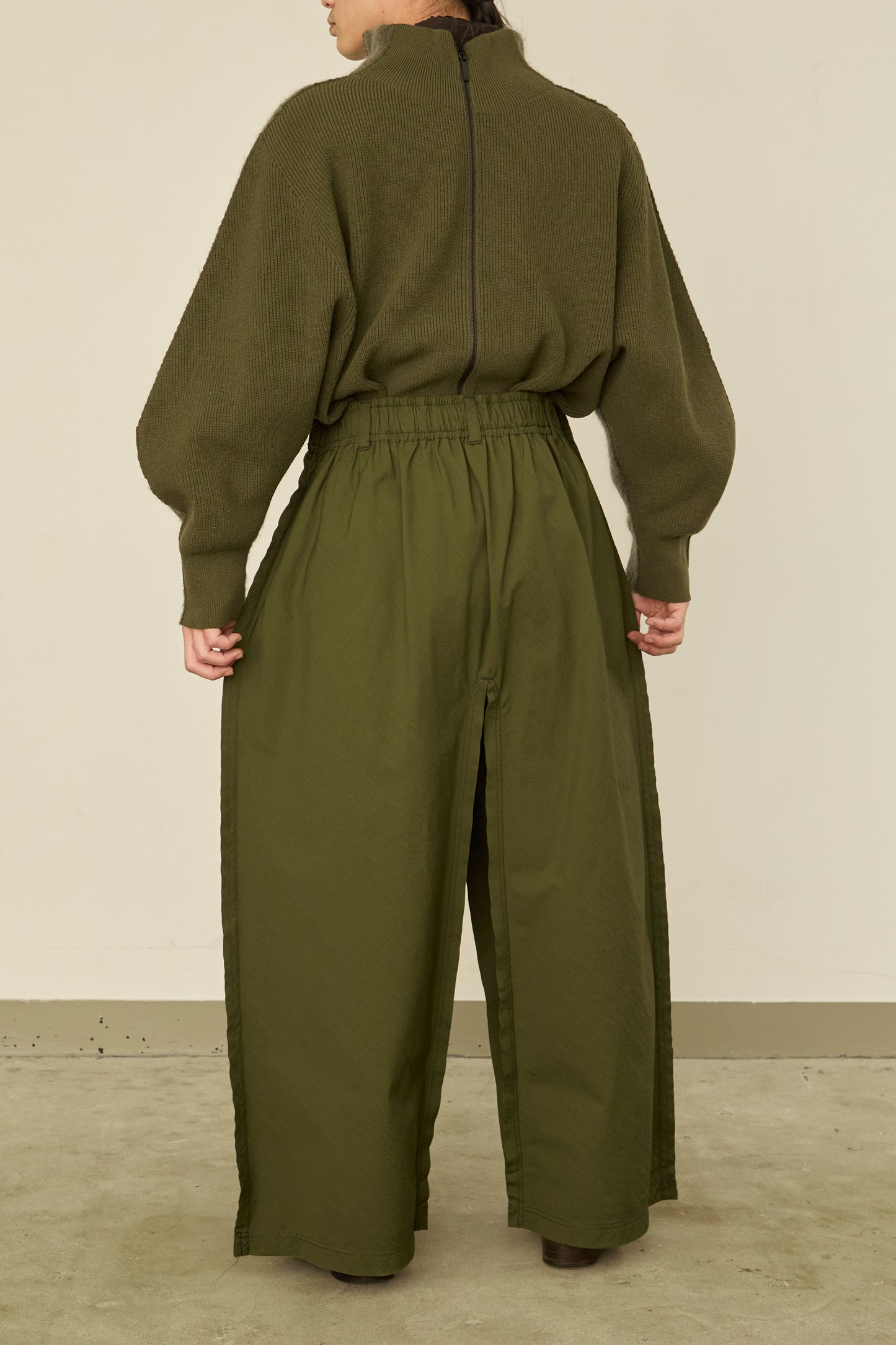 i'm here : " SLIT " PANTS :  / KHAKI