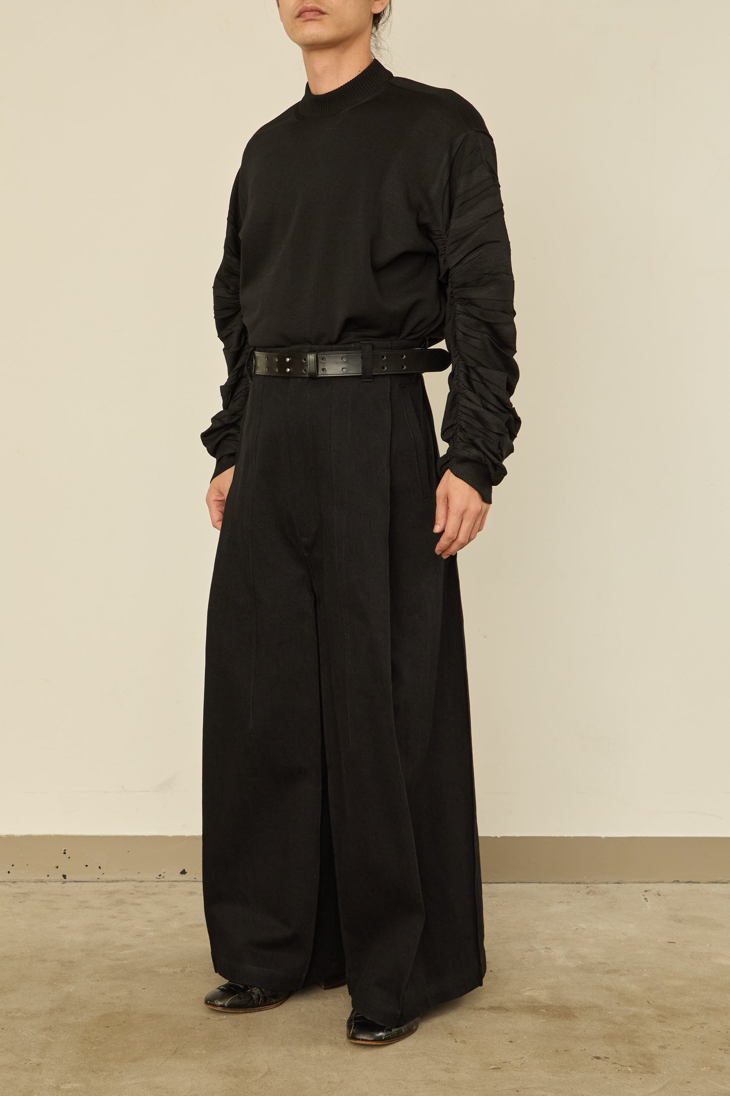 i'm here : " BOX " DENIM PANTS : / BLACK
