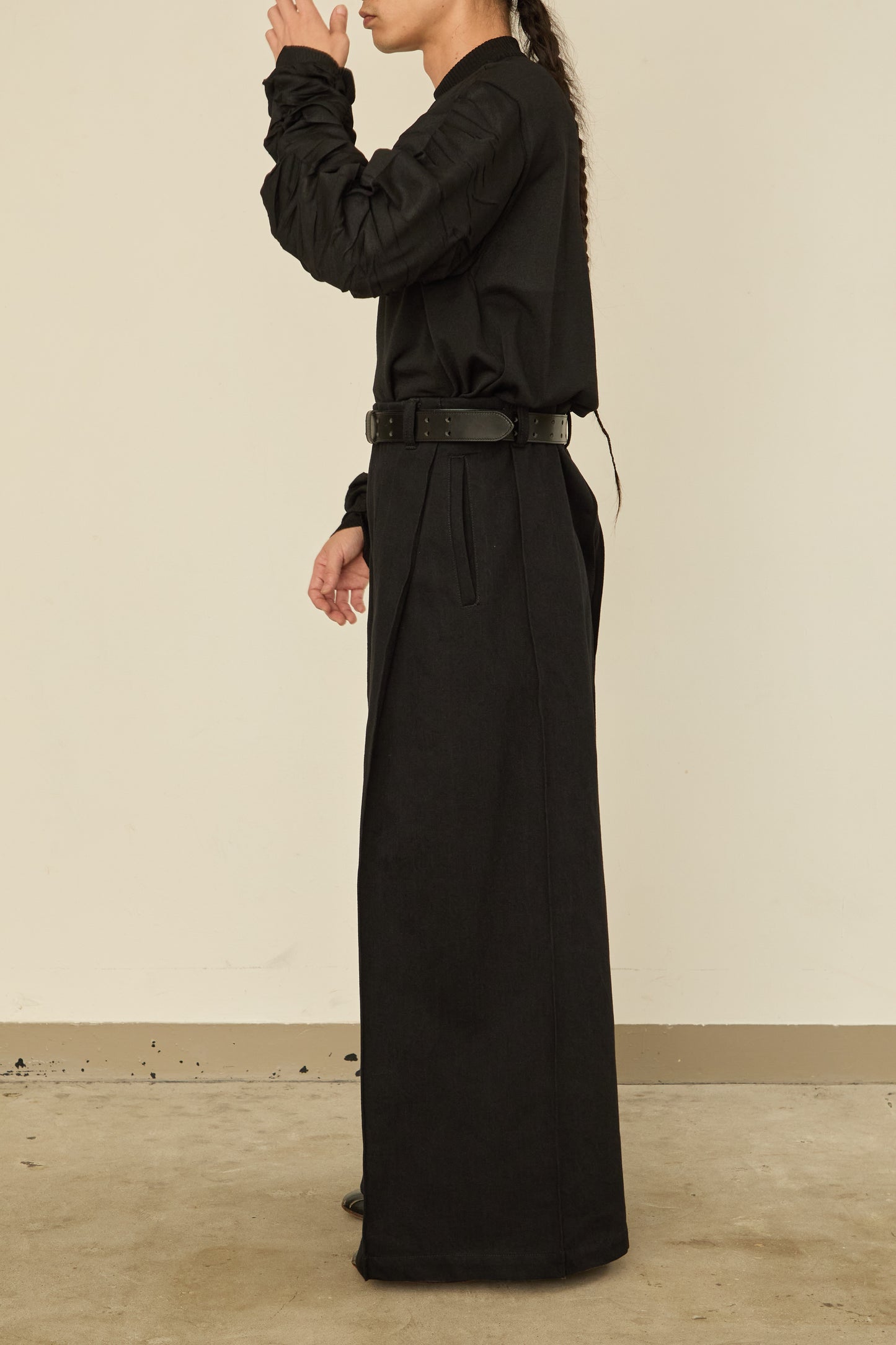i'm here : " BOX " DENIM PANTS : / BLACK