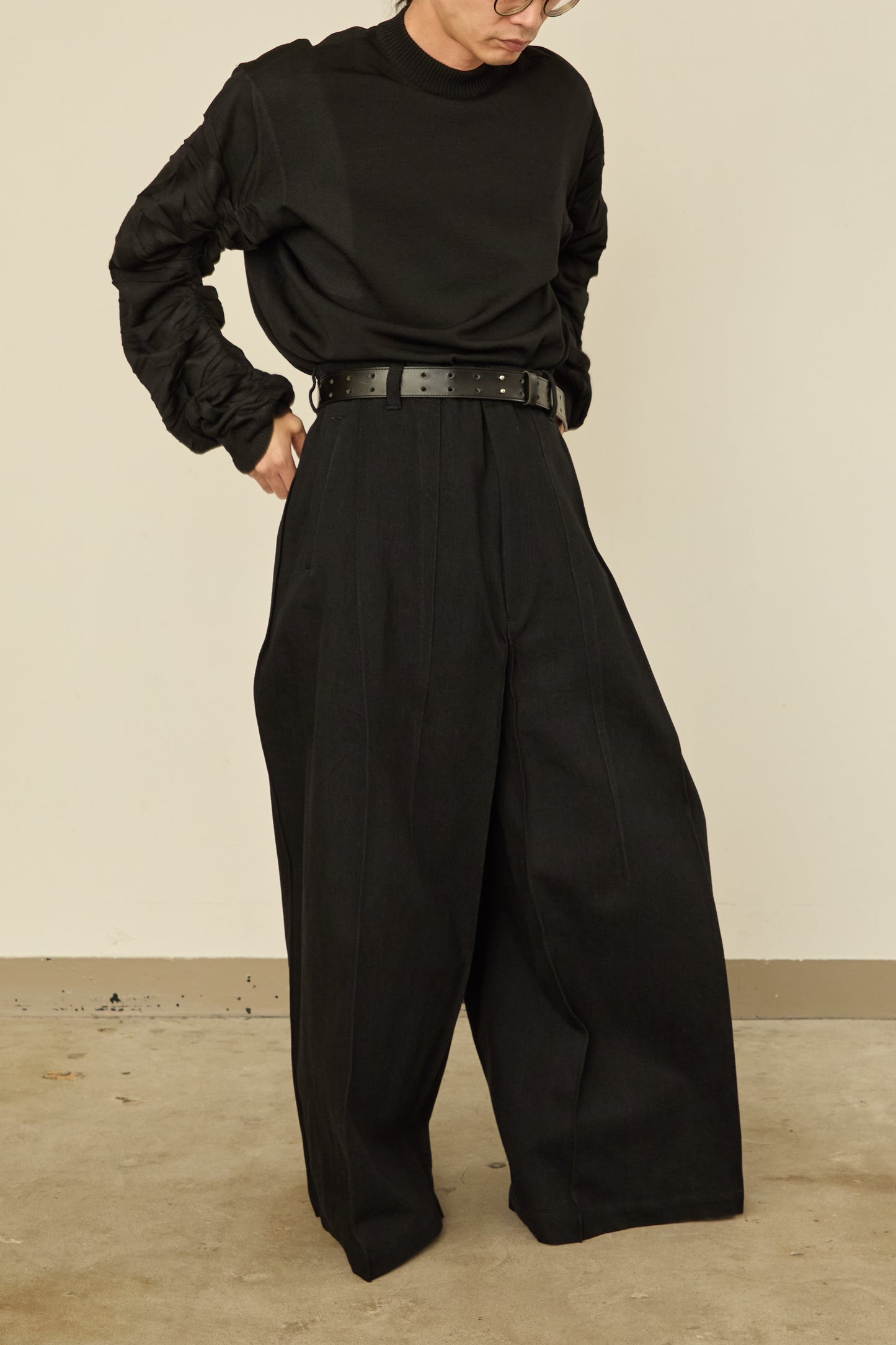 i'm here : " BOX " DENIM PANTS : / BLACK