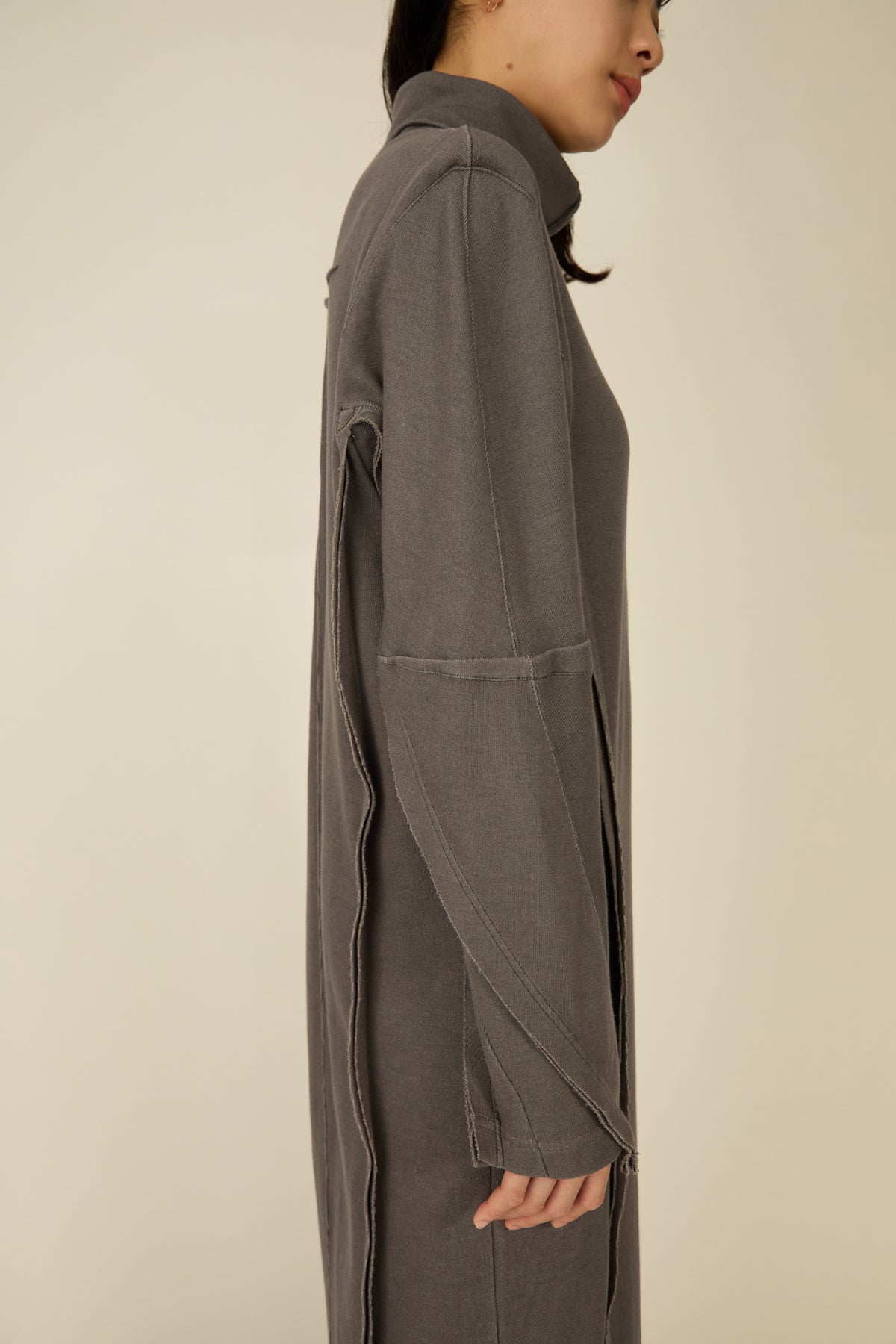 i'm here : " SLIT " JERSEY : ONE PIECE / GRAY