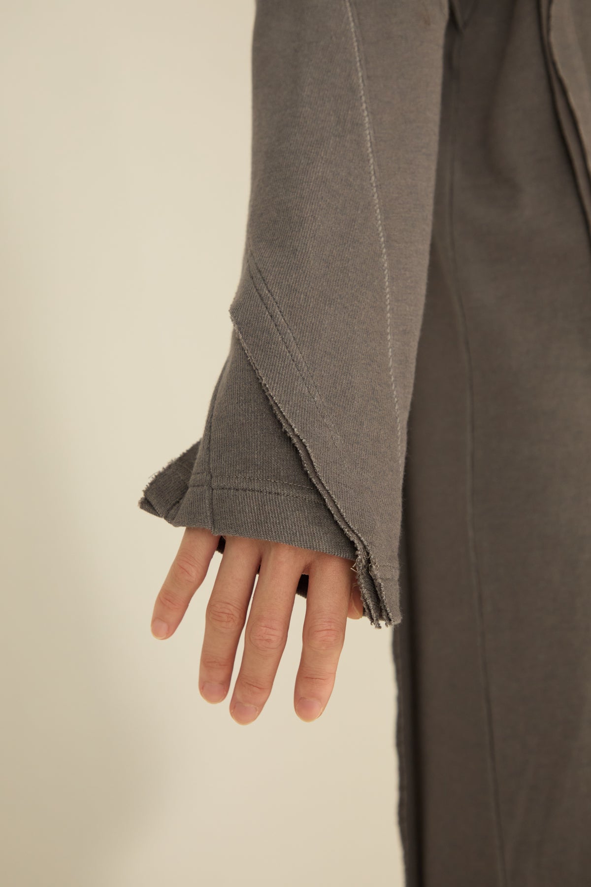 i'm here : " SLIT " JERSEY : ONE PIECE / GRAY