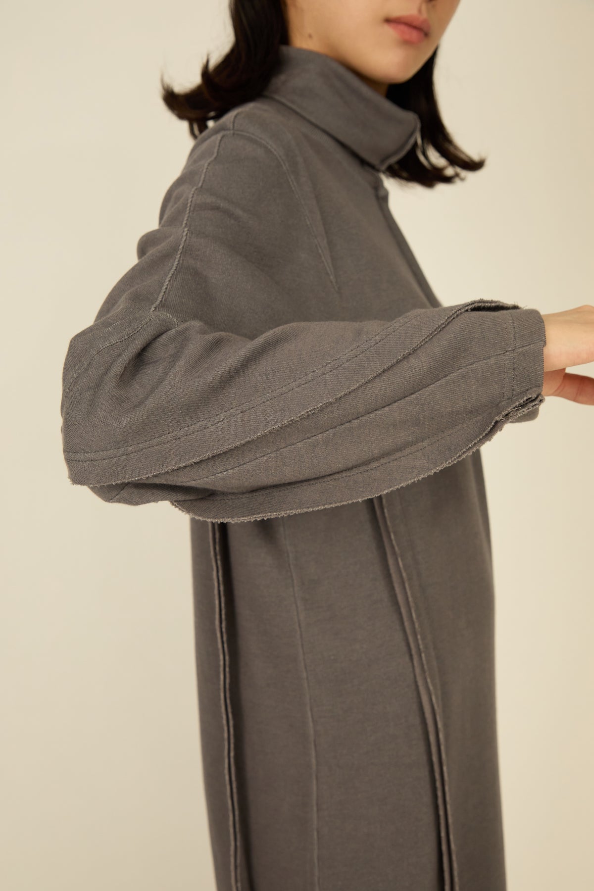 i'm here : " SLIT " JERSEY : ONE PIECE / GRAY