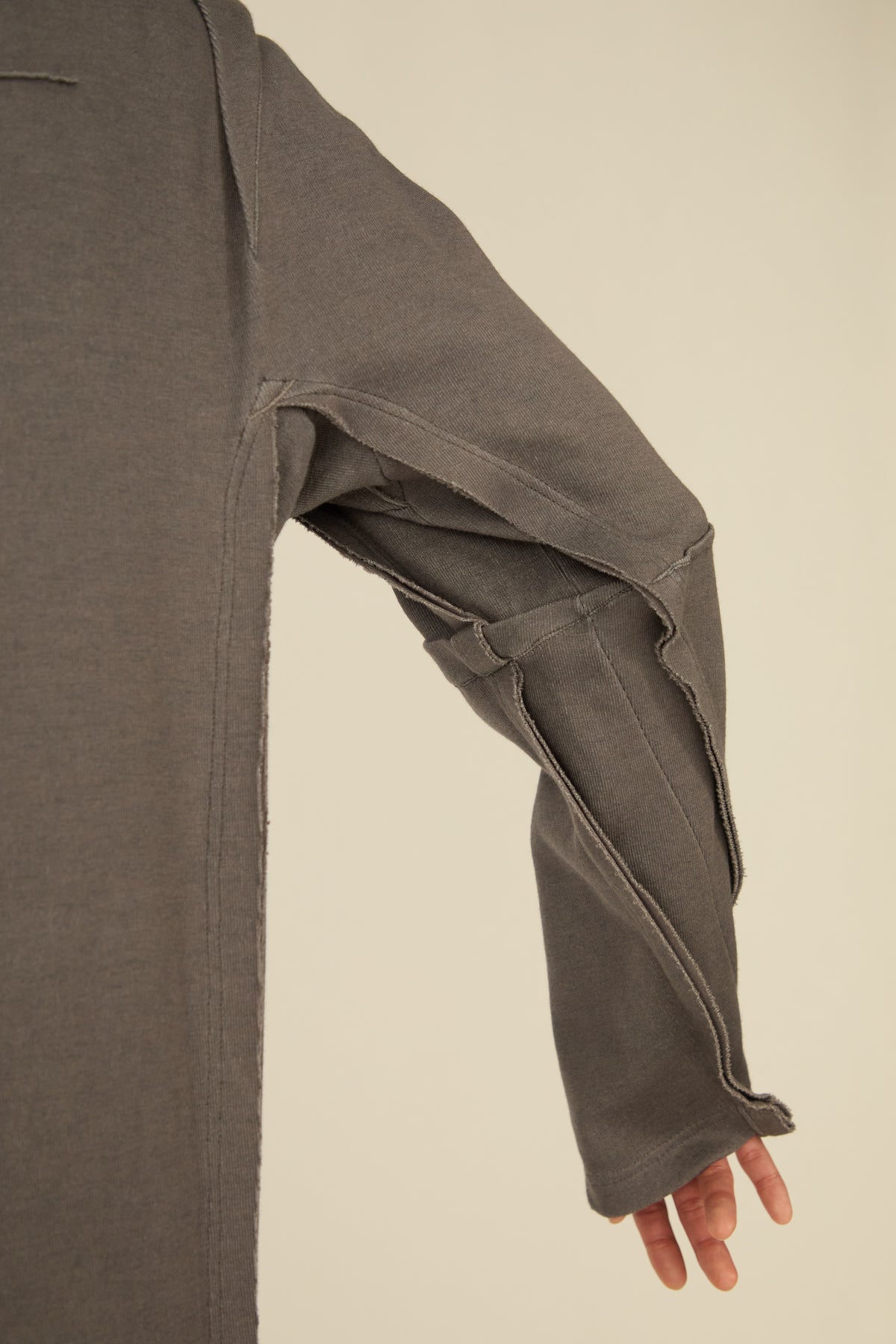 i'm here : " SLIT " JERSEY : ONE PIECE / GRAY