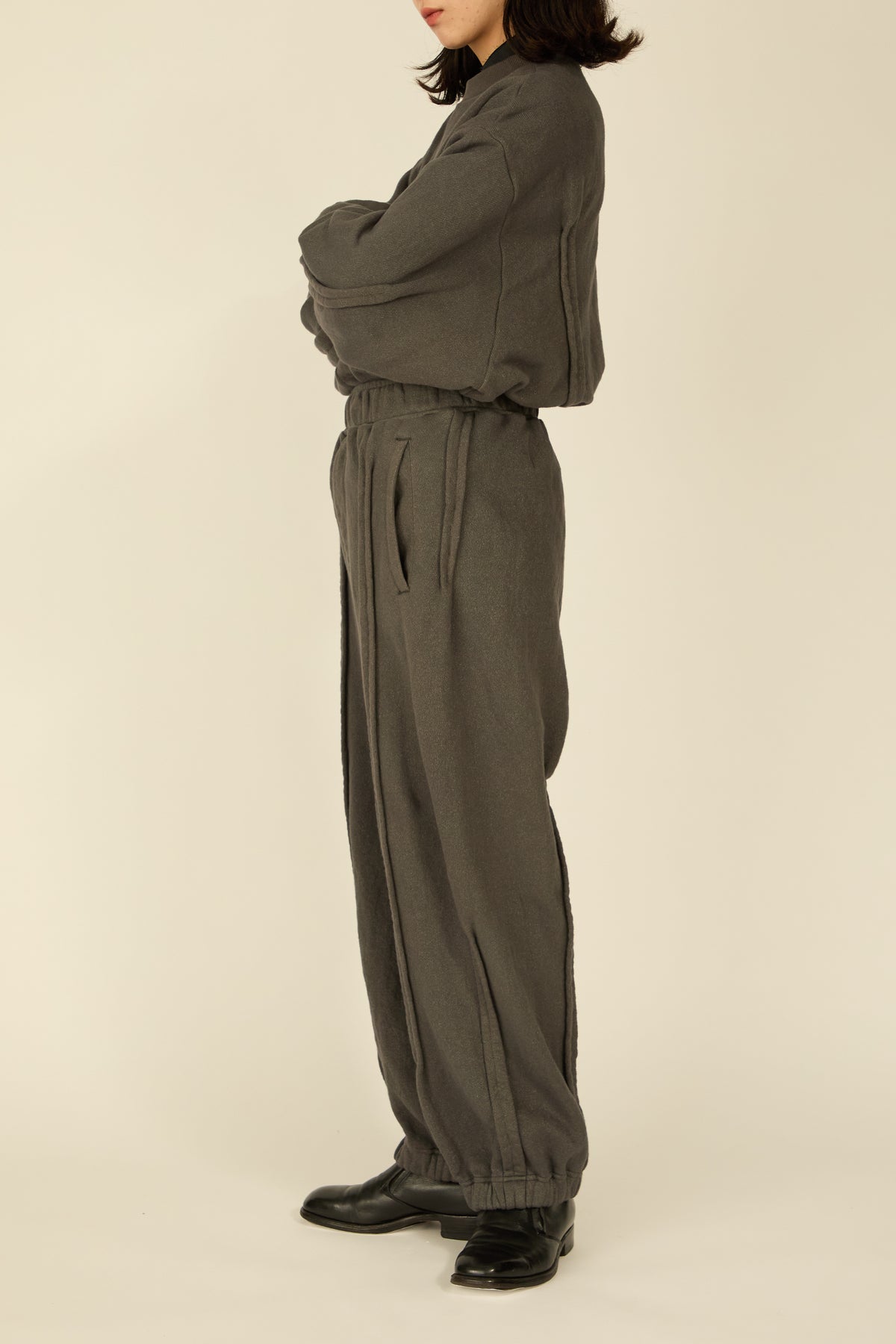 i'm here : " METAL " SWEAT PANTS : / GRAY